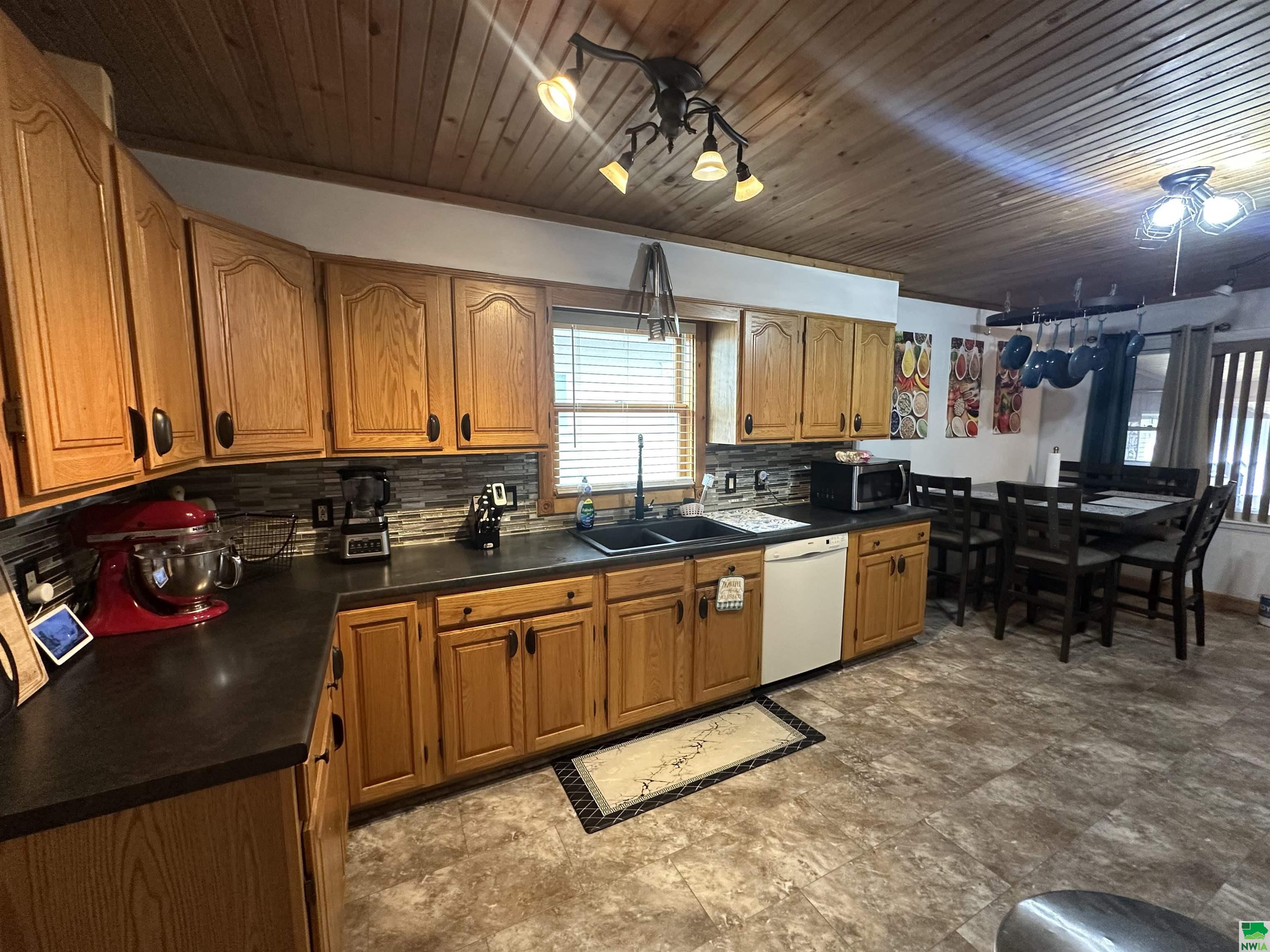 MLS #828108