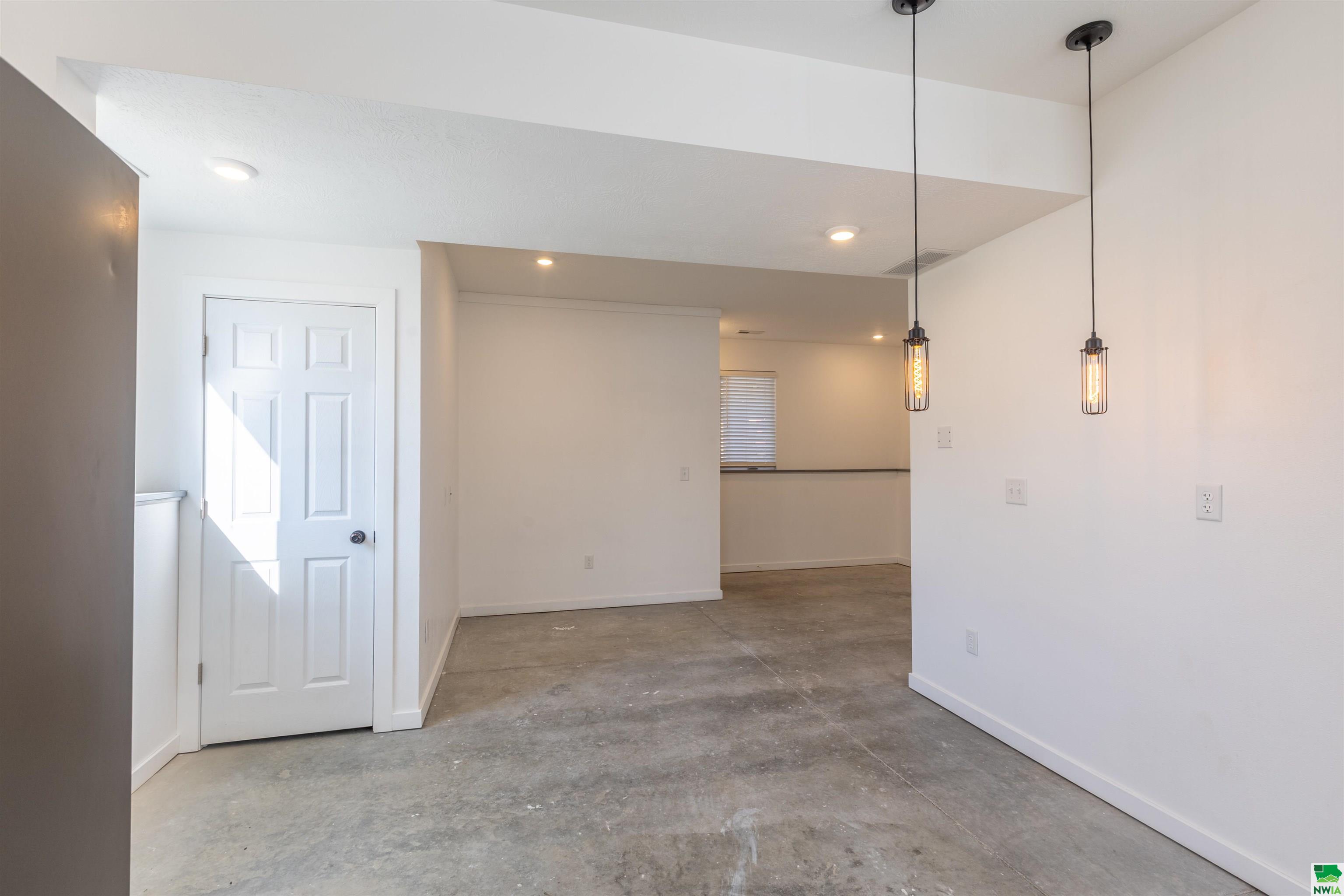 MLS #828110