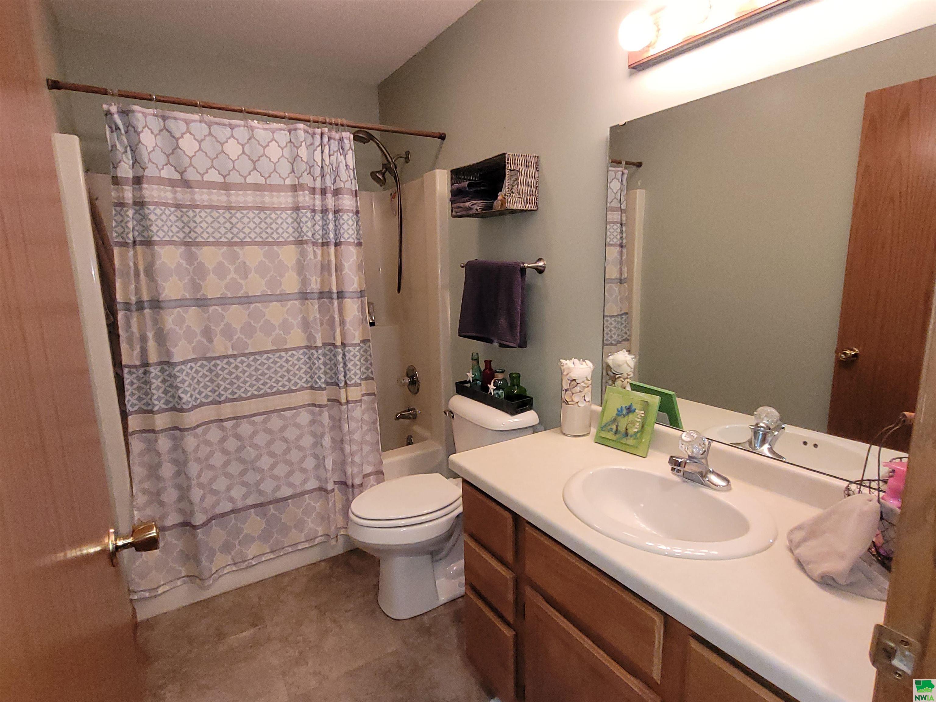 MLS #828111