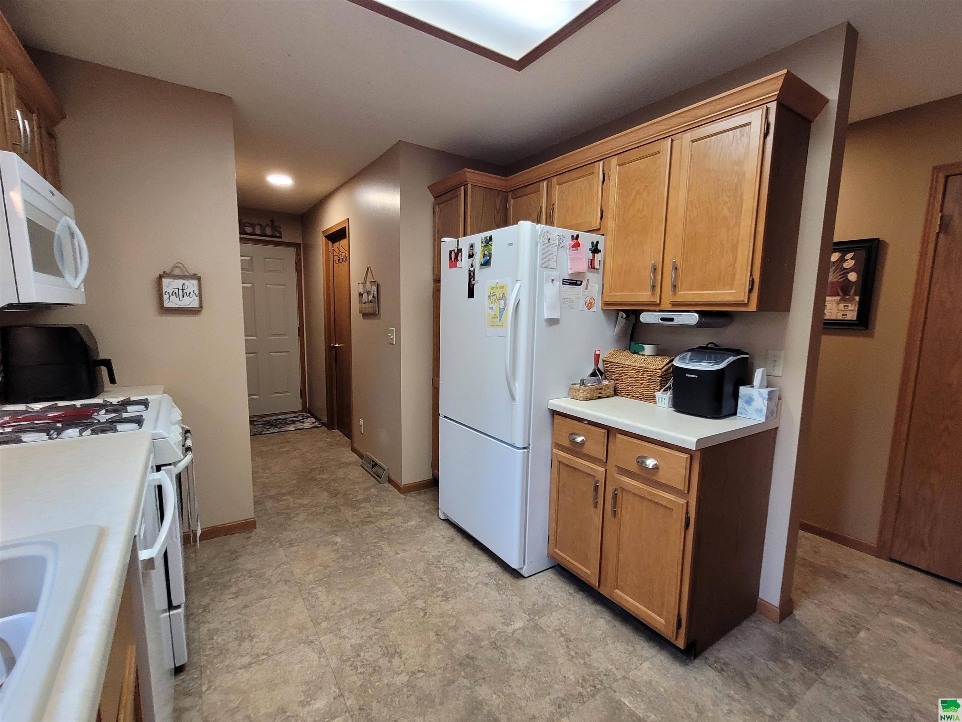 MLS #828111