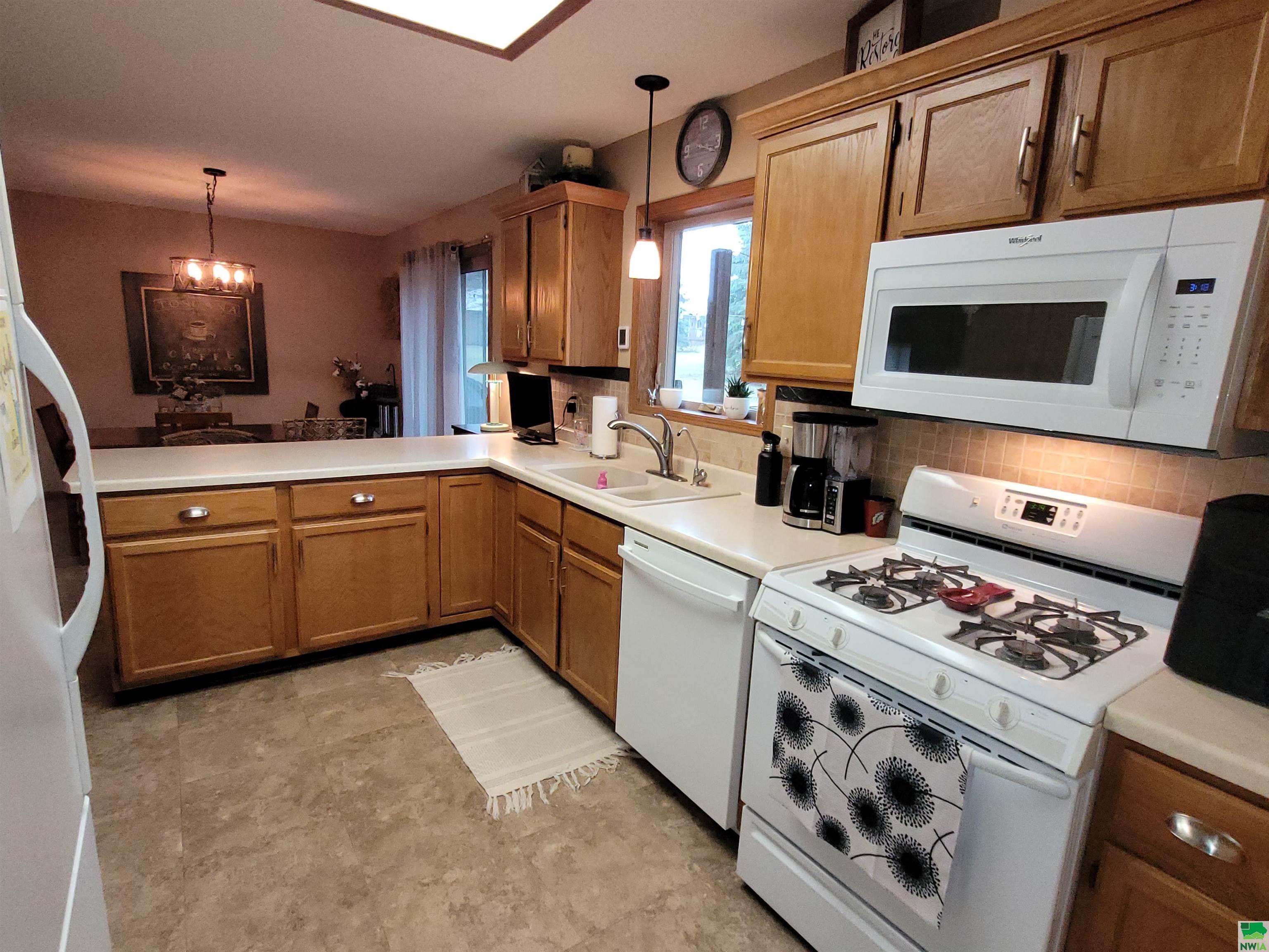 MLS #828111