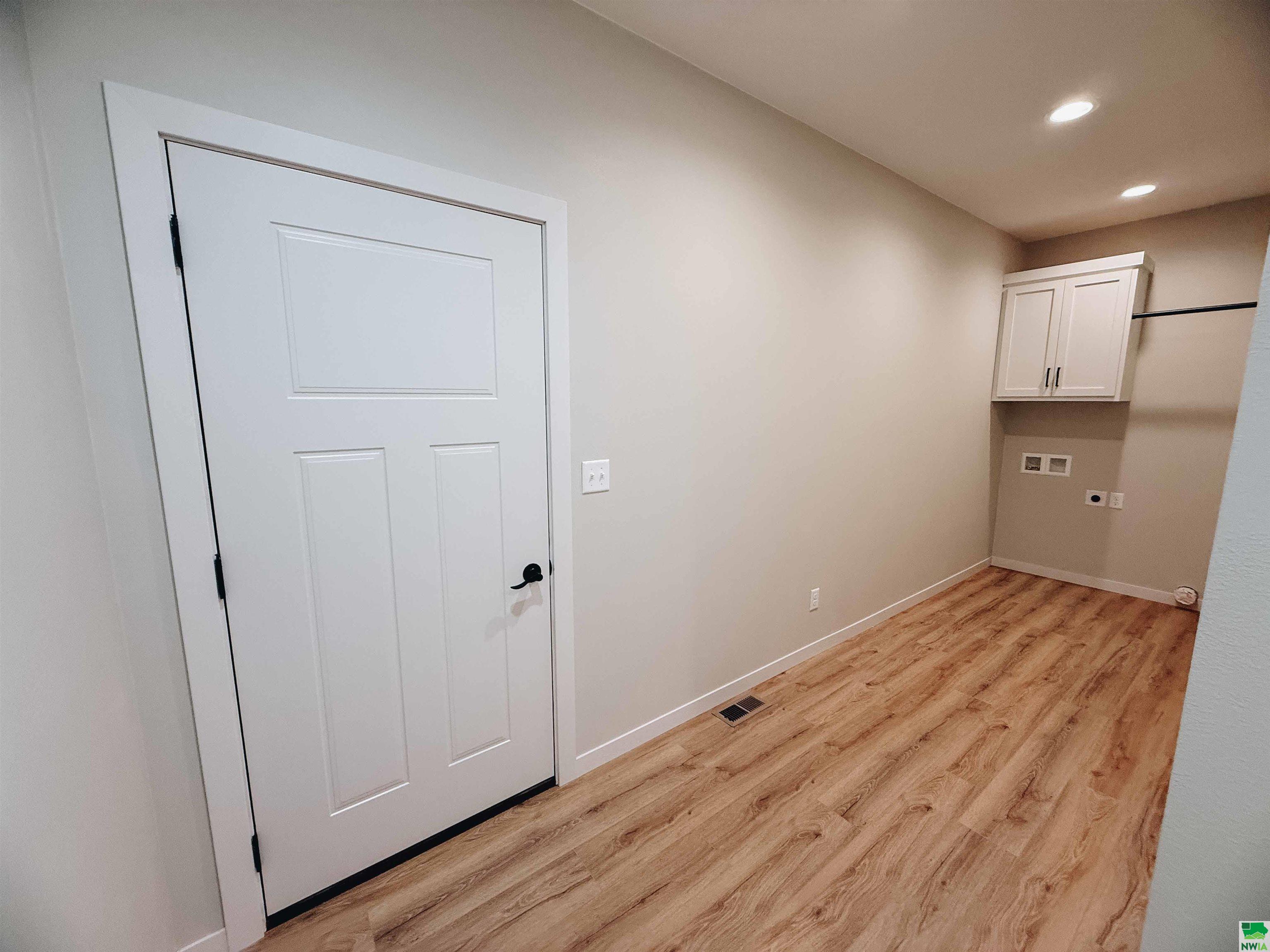 MLS #828113