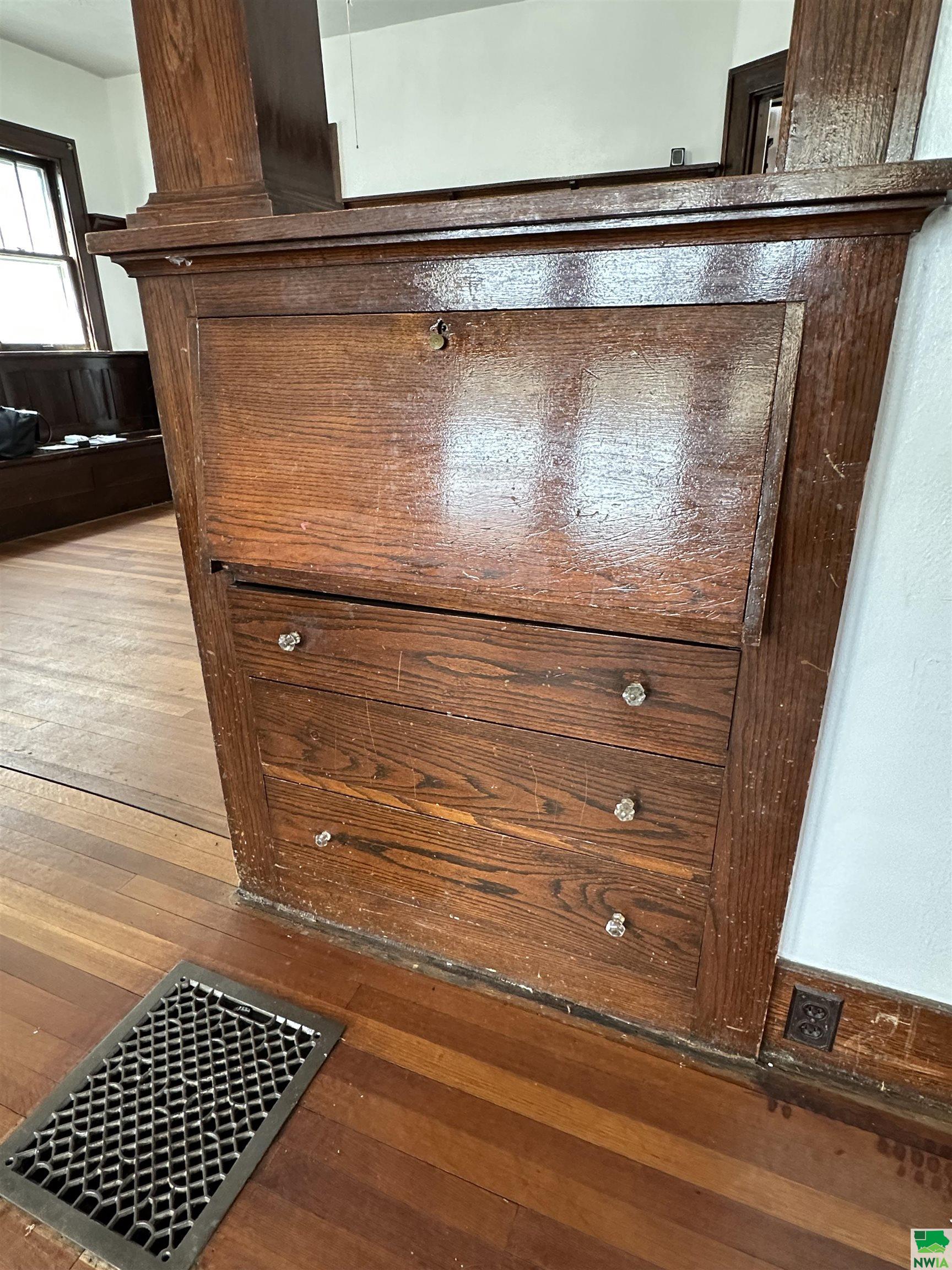 MLS #828131