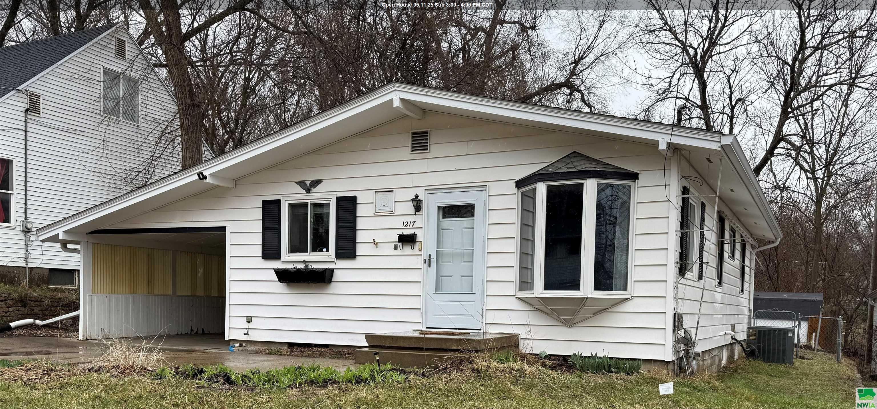 1217 29TH ST, Sioux City, IA 51104 