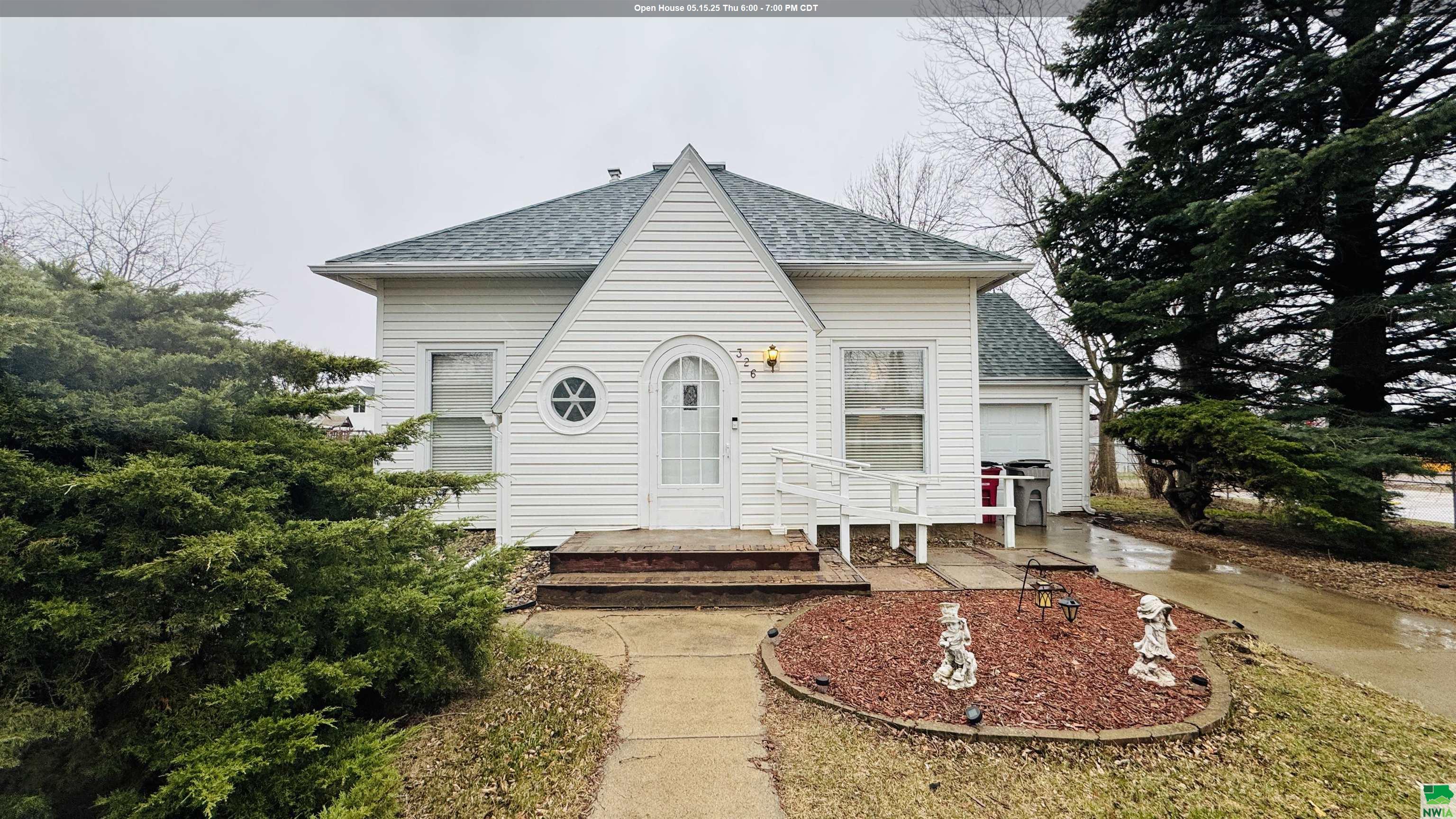 326 Maple, Lawton, IA 51030 