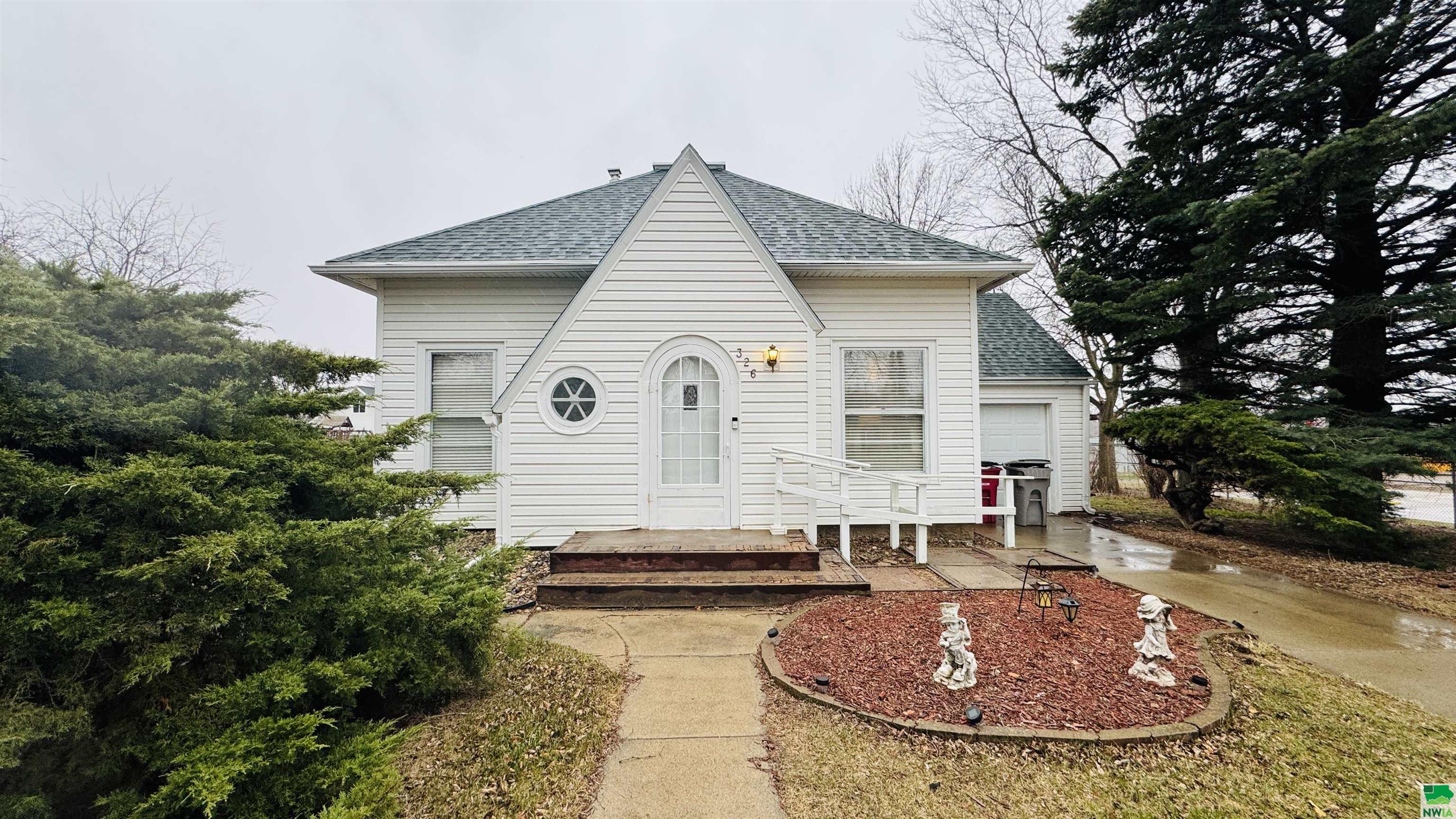 326 Maple, Lawton, IA 51030 