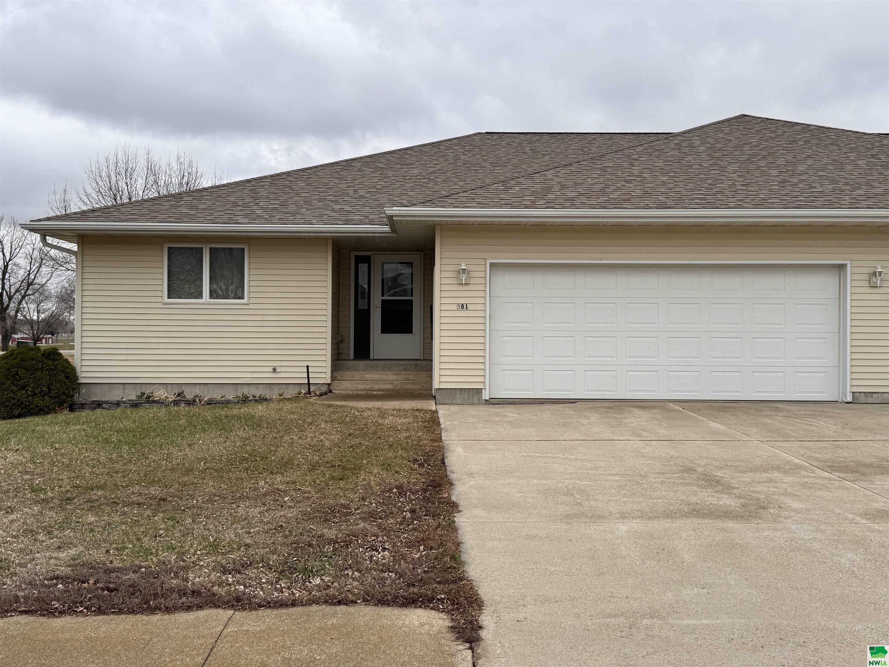 301 Brookside Dr #A, Kingsley, IA 51028 