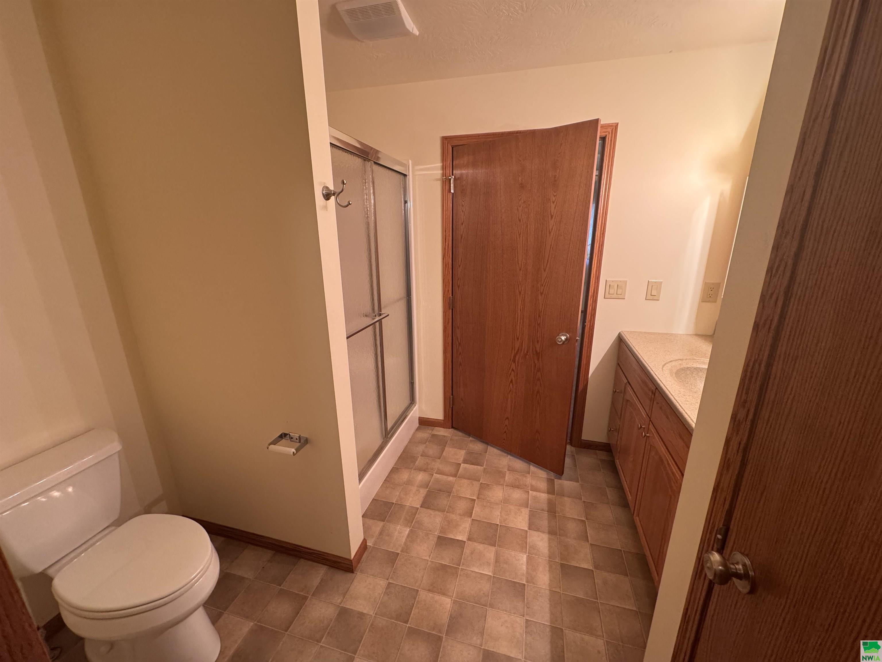 MLS #828140