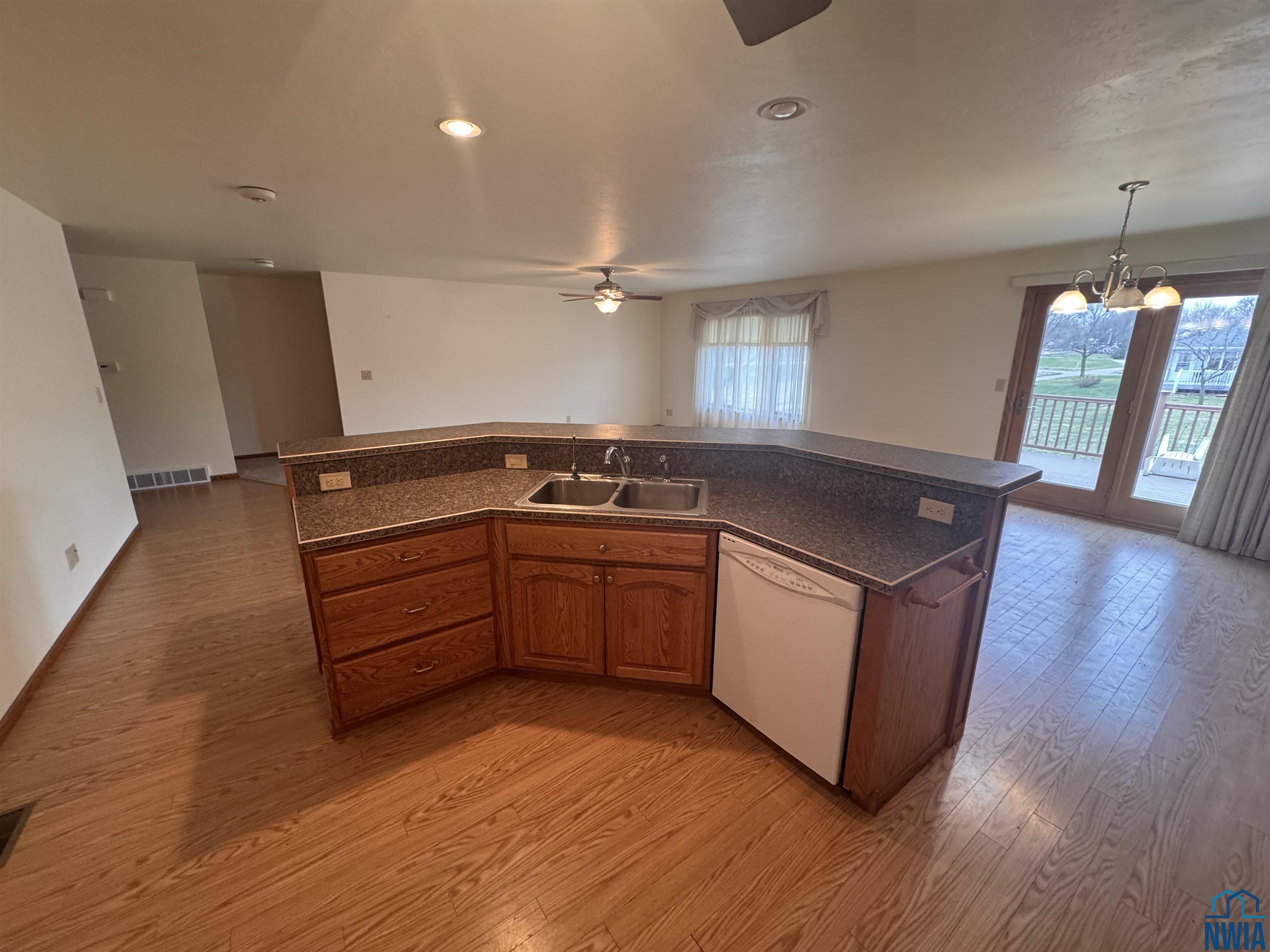 MLS #828140