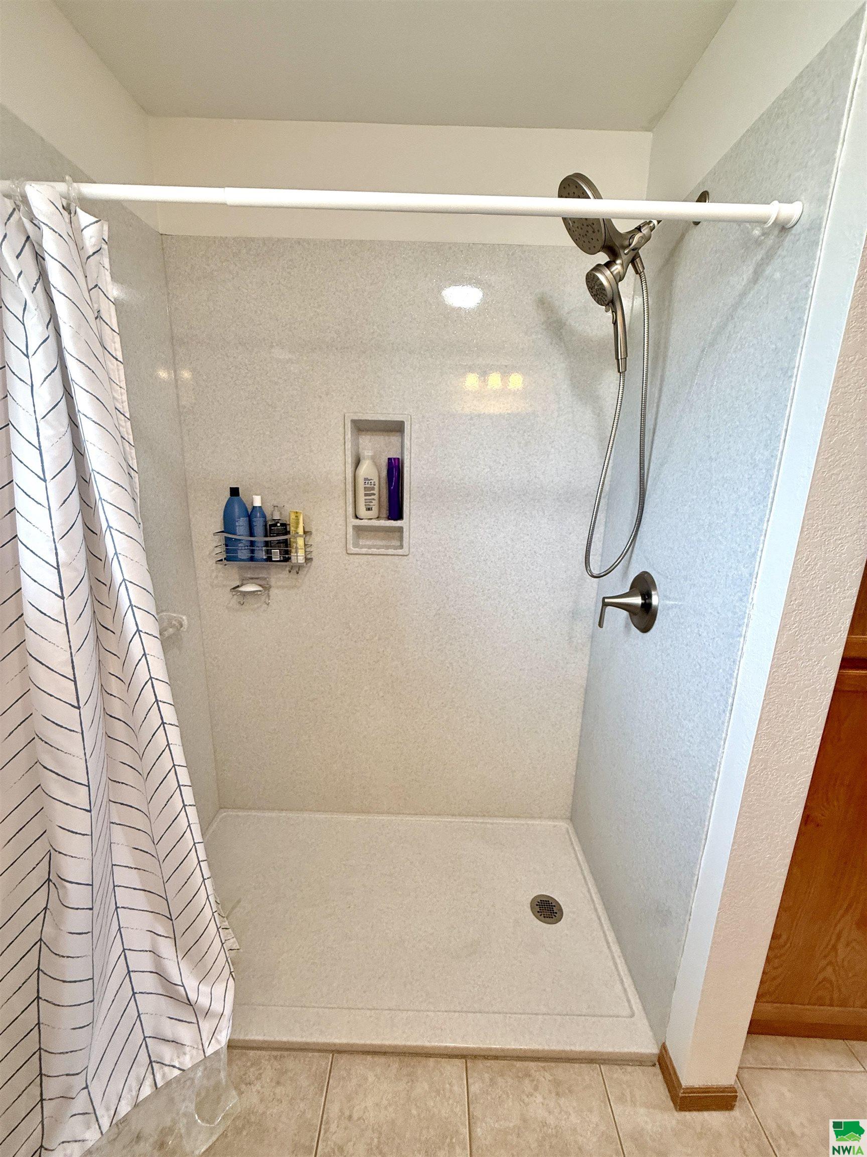 MLS #828142