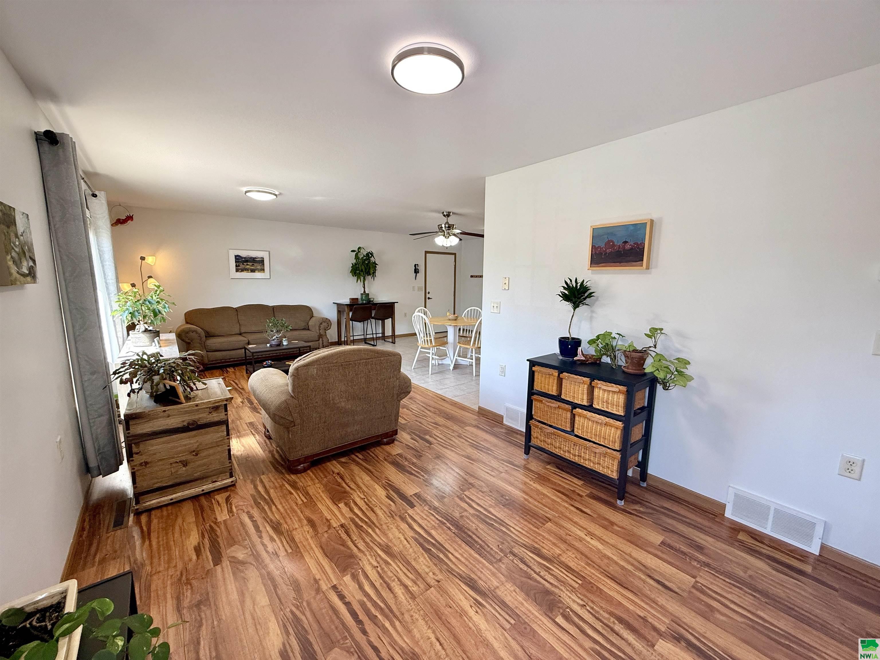 MLS #828142