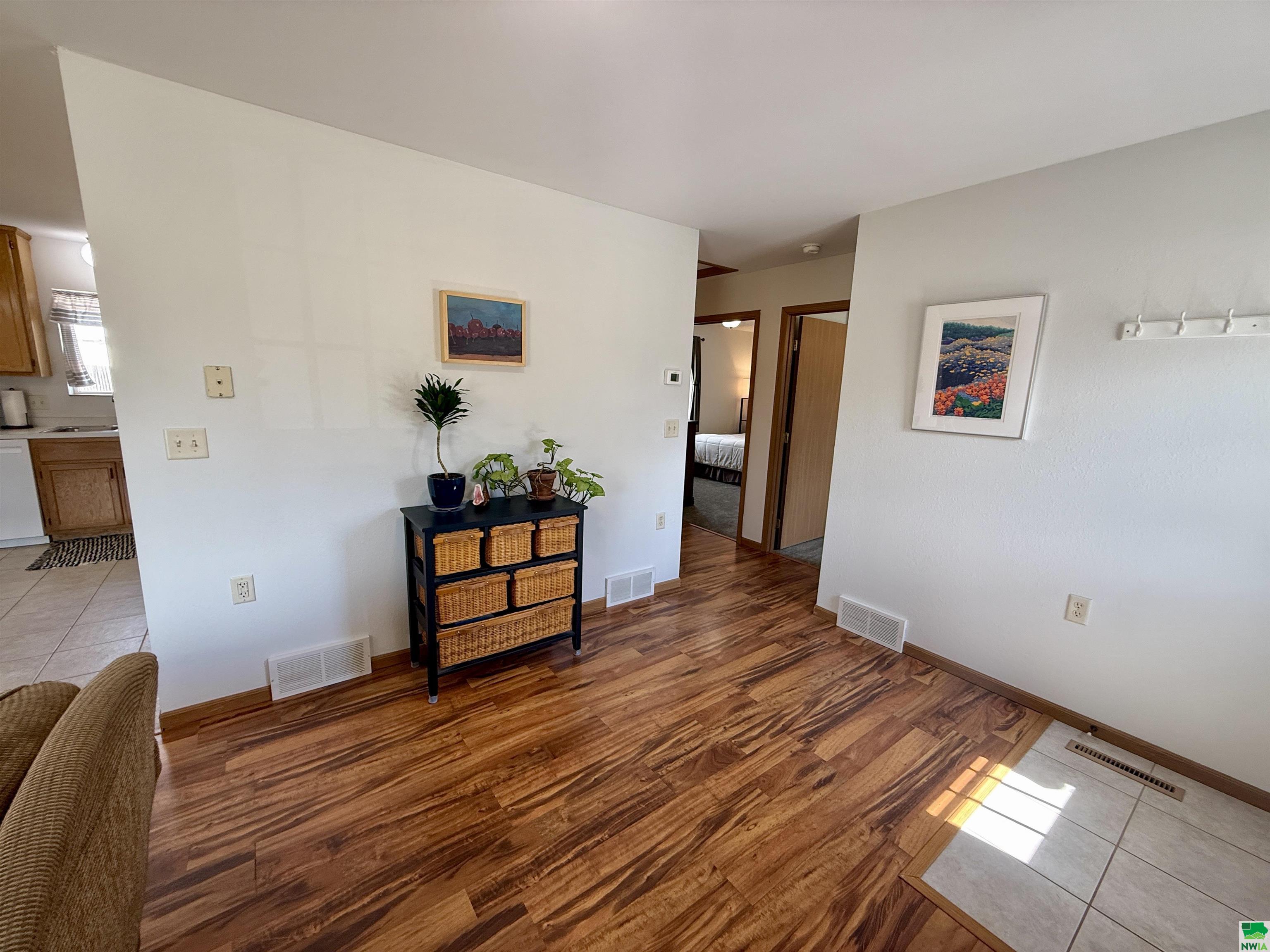 MLS #828142