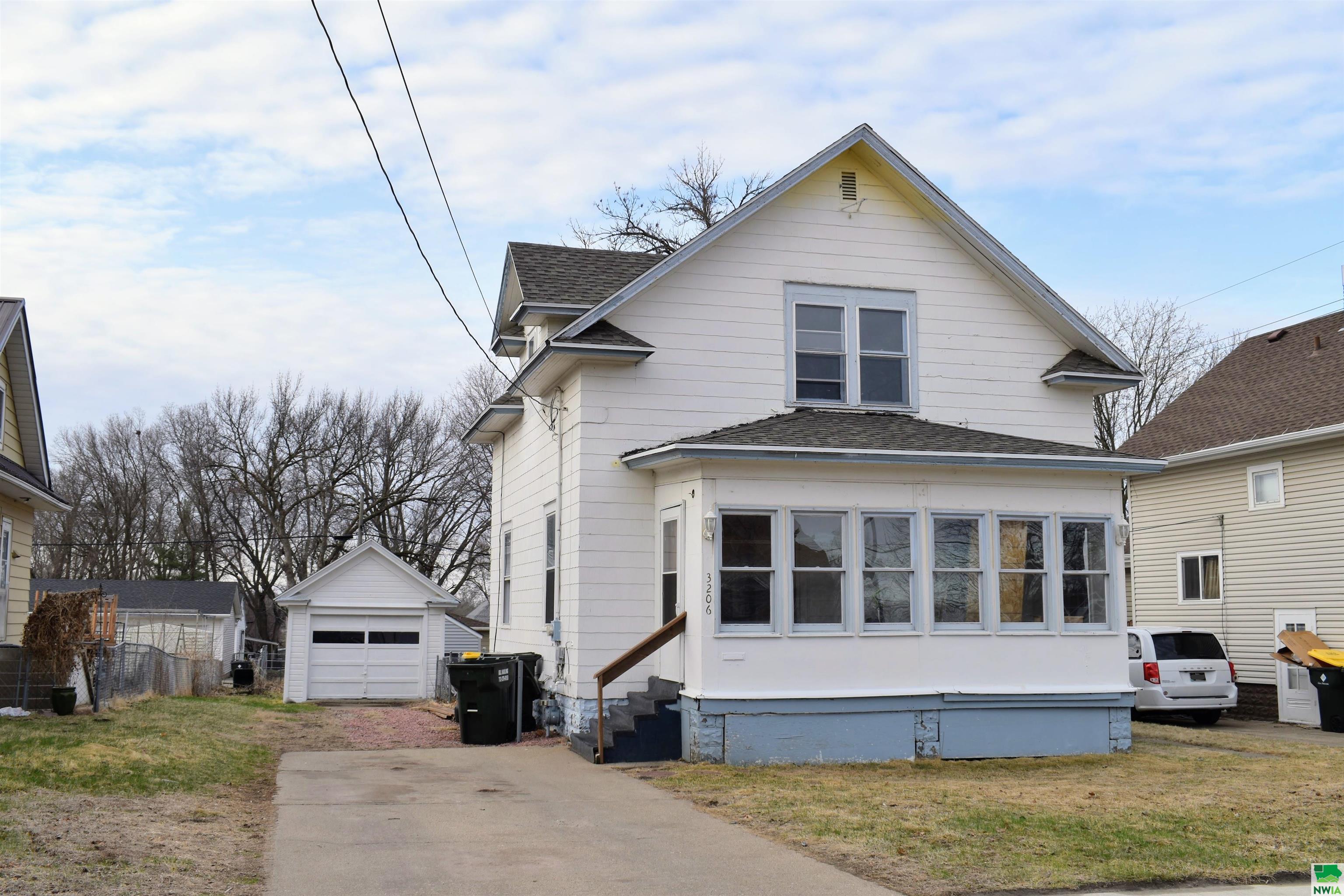 3206 5th Ave, Sioux City, IA 51106 