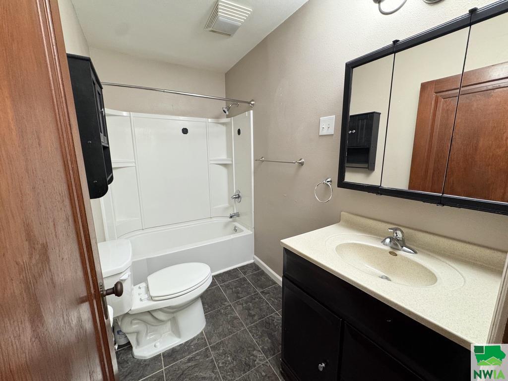 MLS #828147