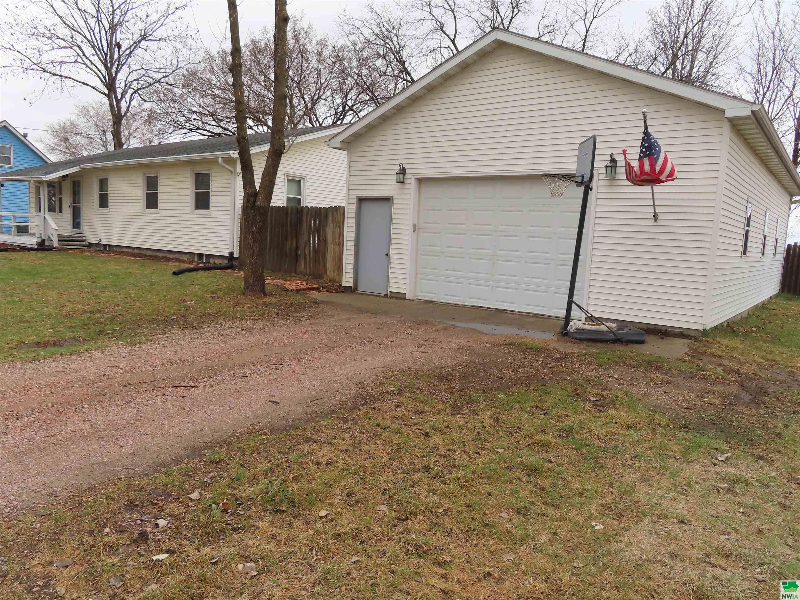 MLS #828153