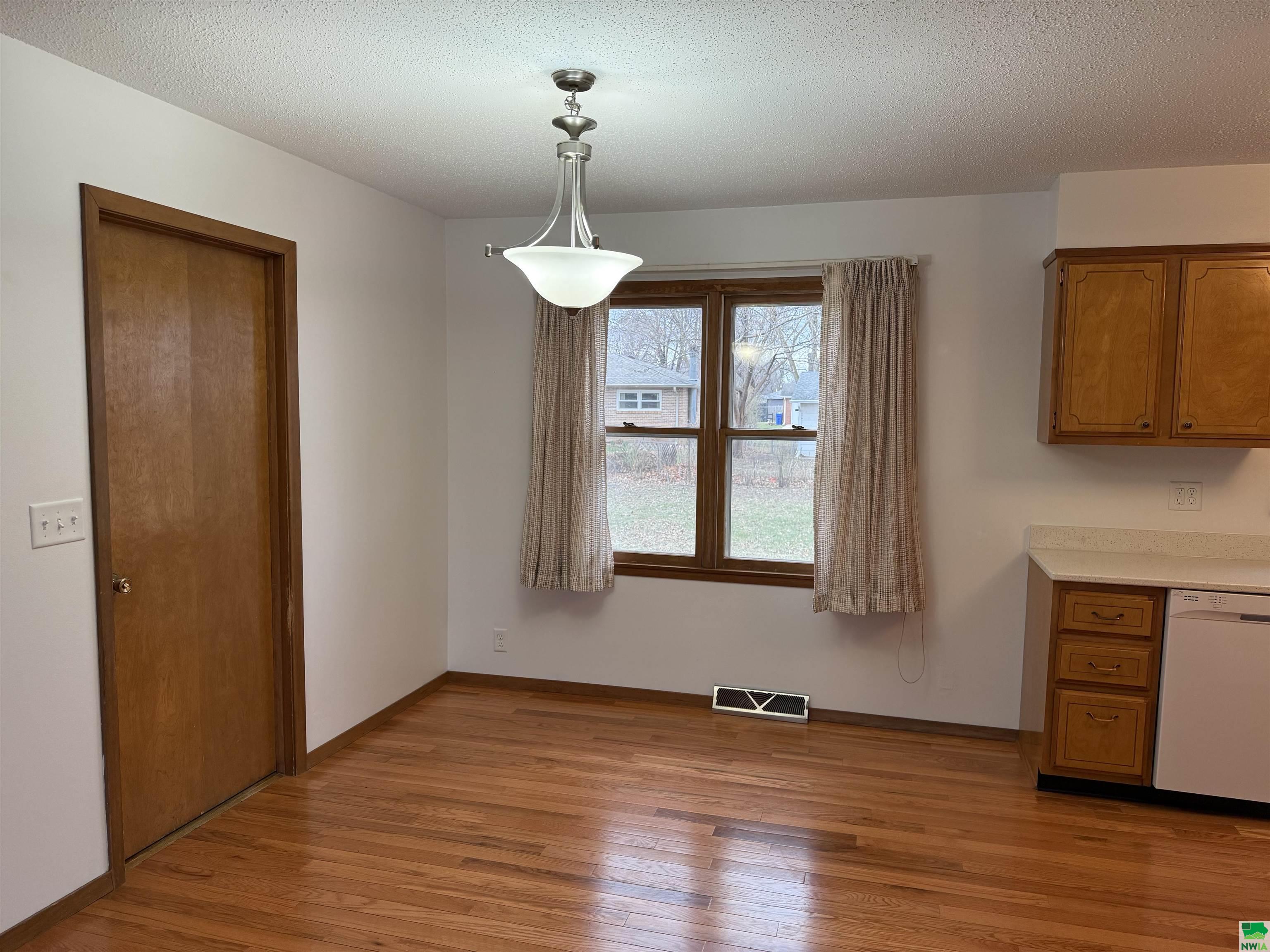 MLS #828154