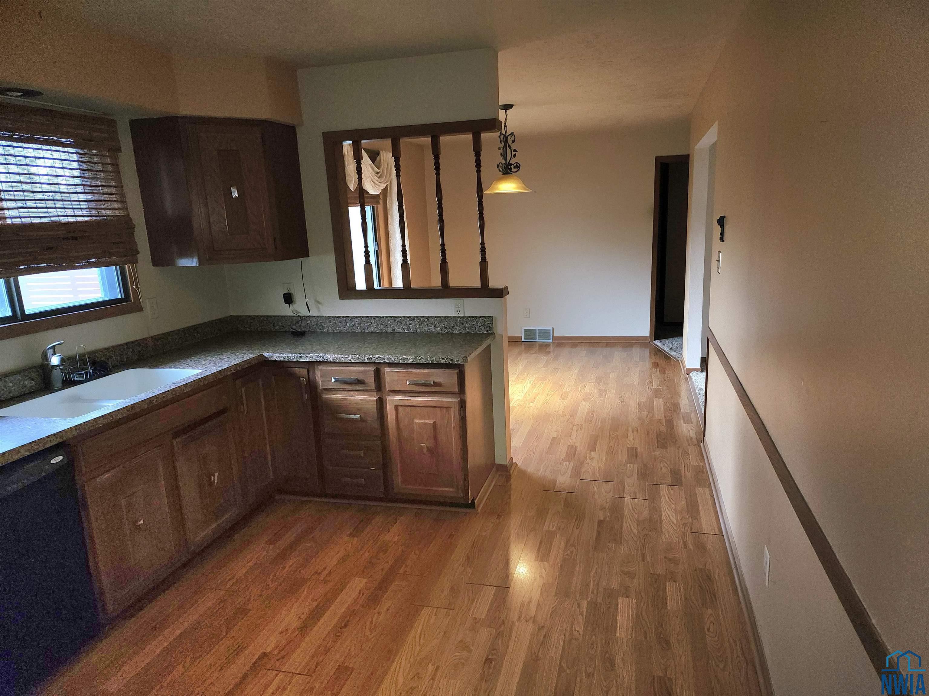 MLS #828158