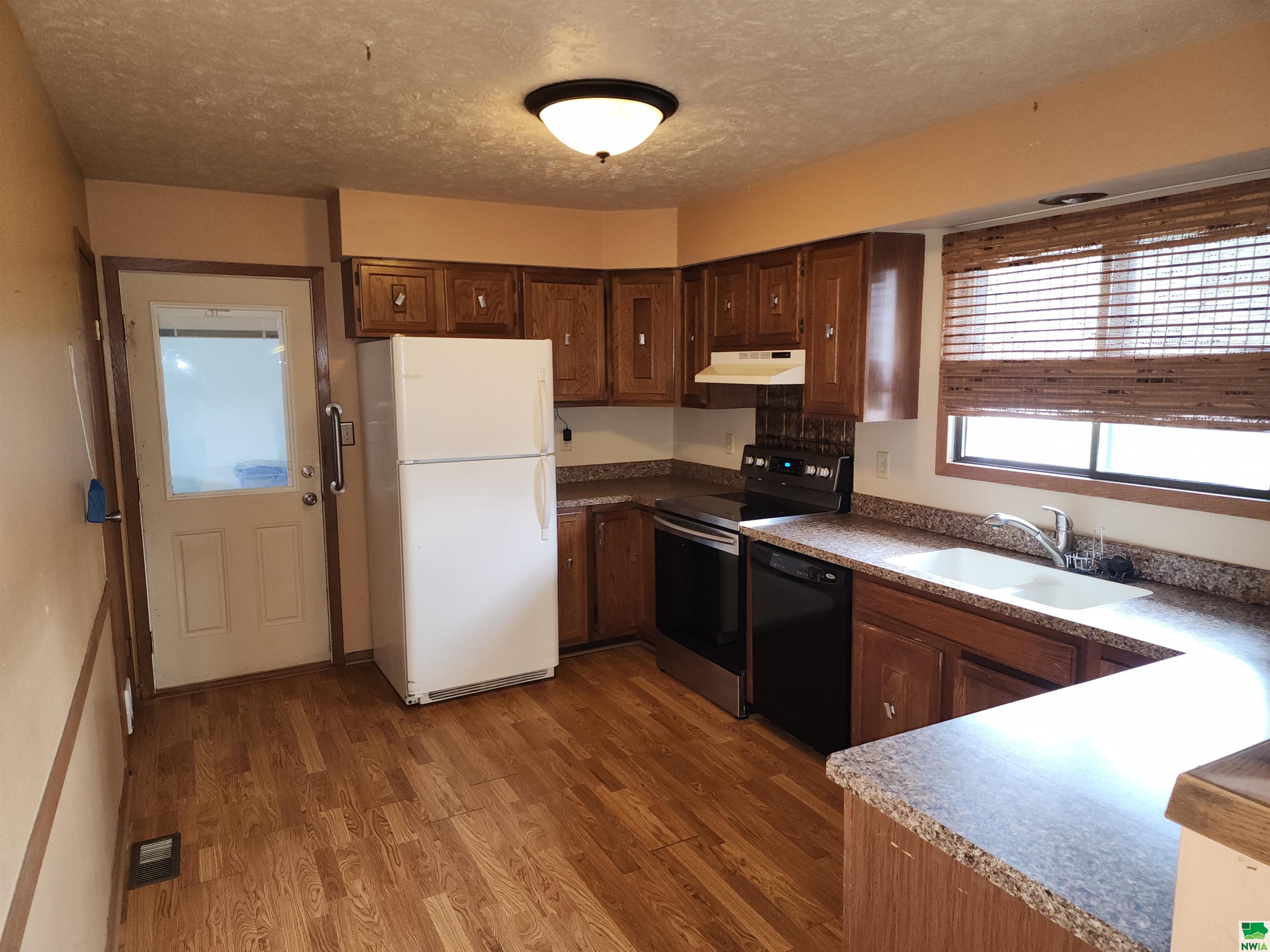 MLS #828158