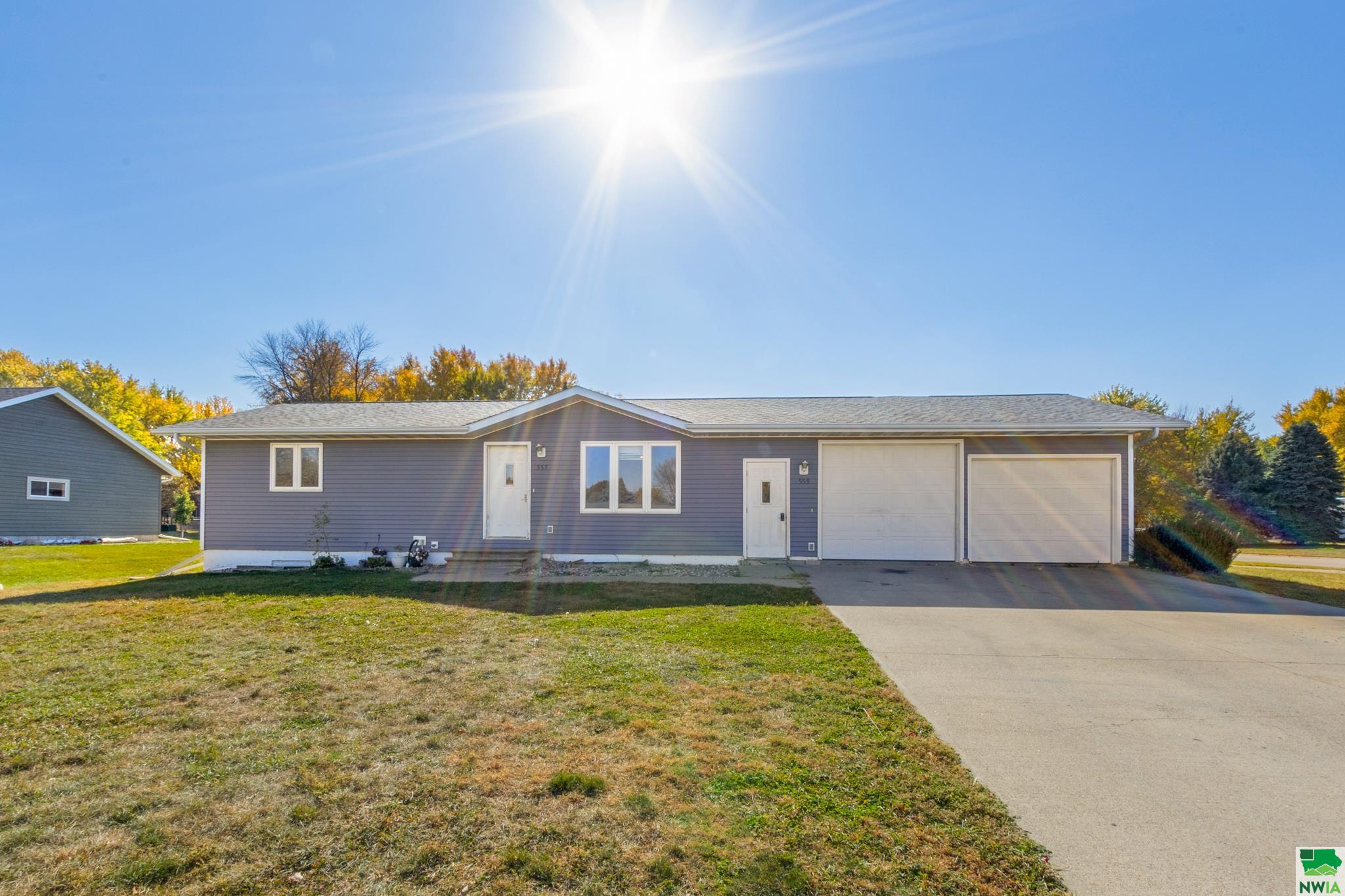 557/559 6th St NW						  						 , Sioux Center						 , IA						  51250						  