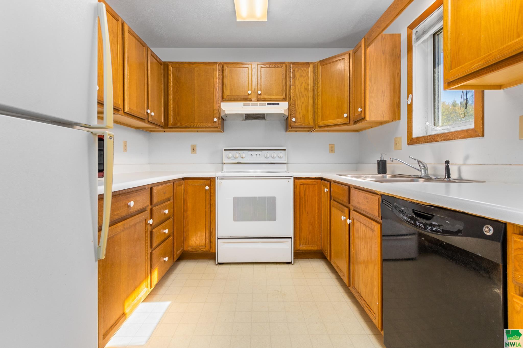 MLS #828176