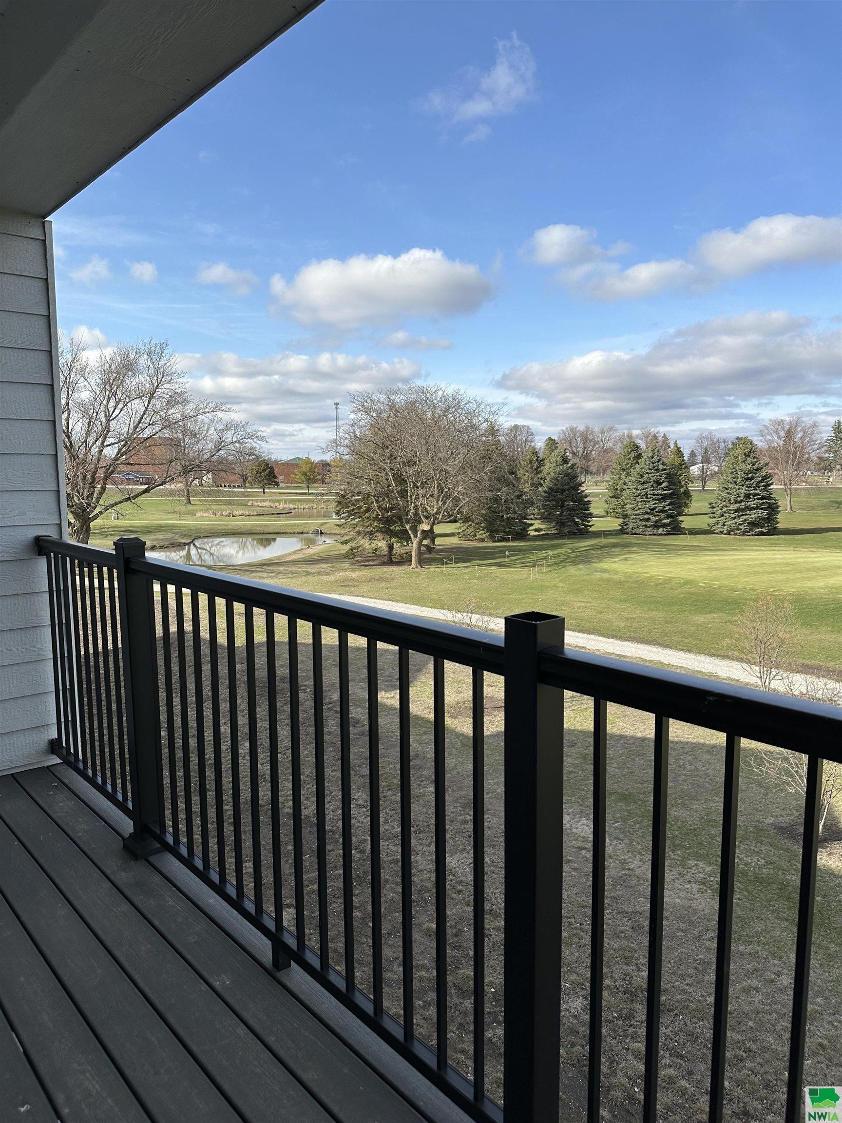 201 Sunrise Park Rd #311, Storm Lake, IA 50588 