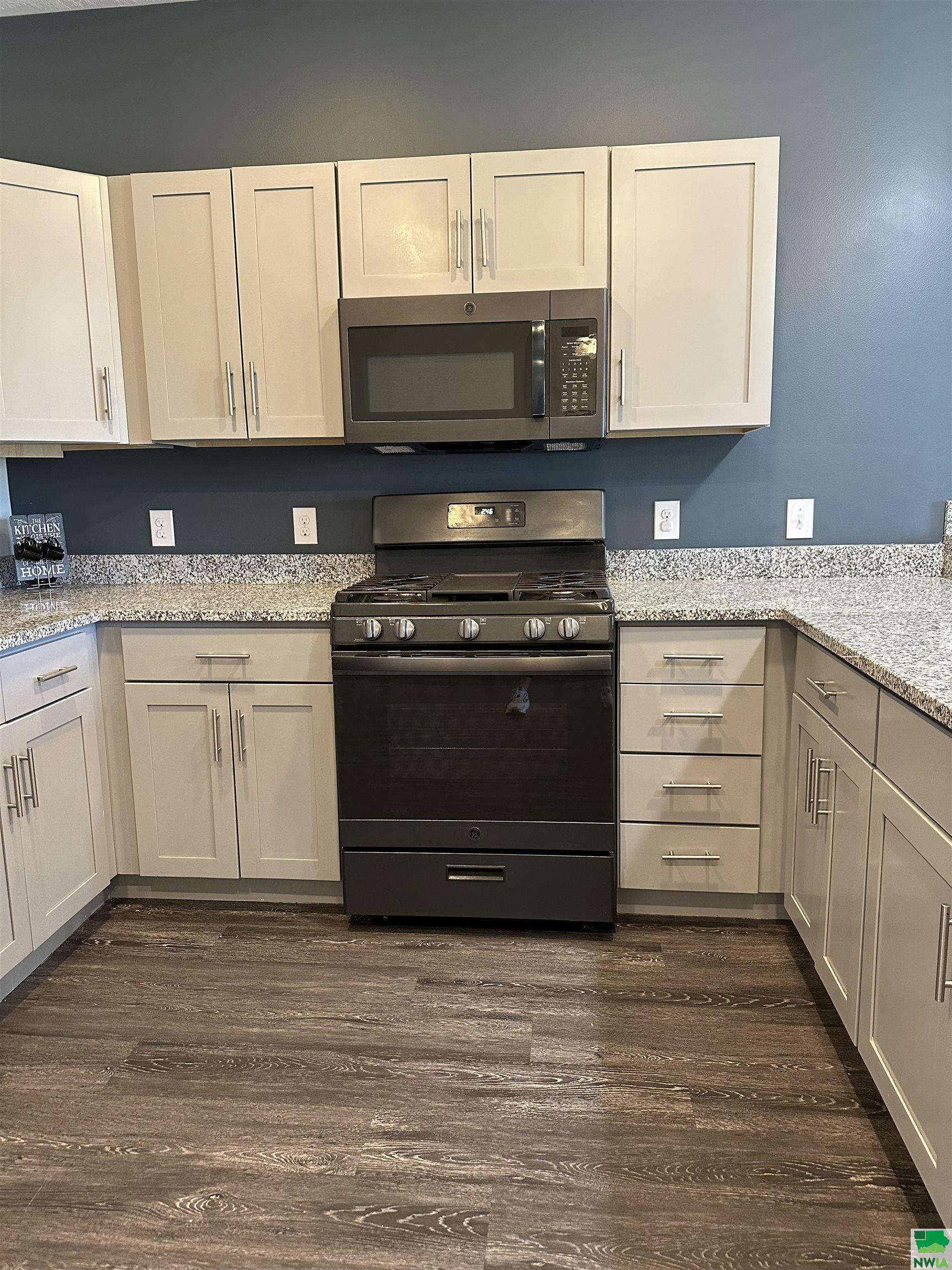 MLS #828177