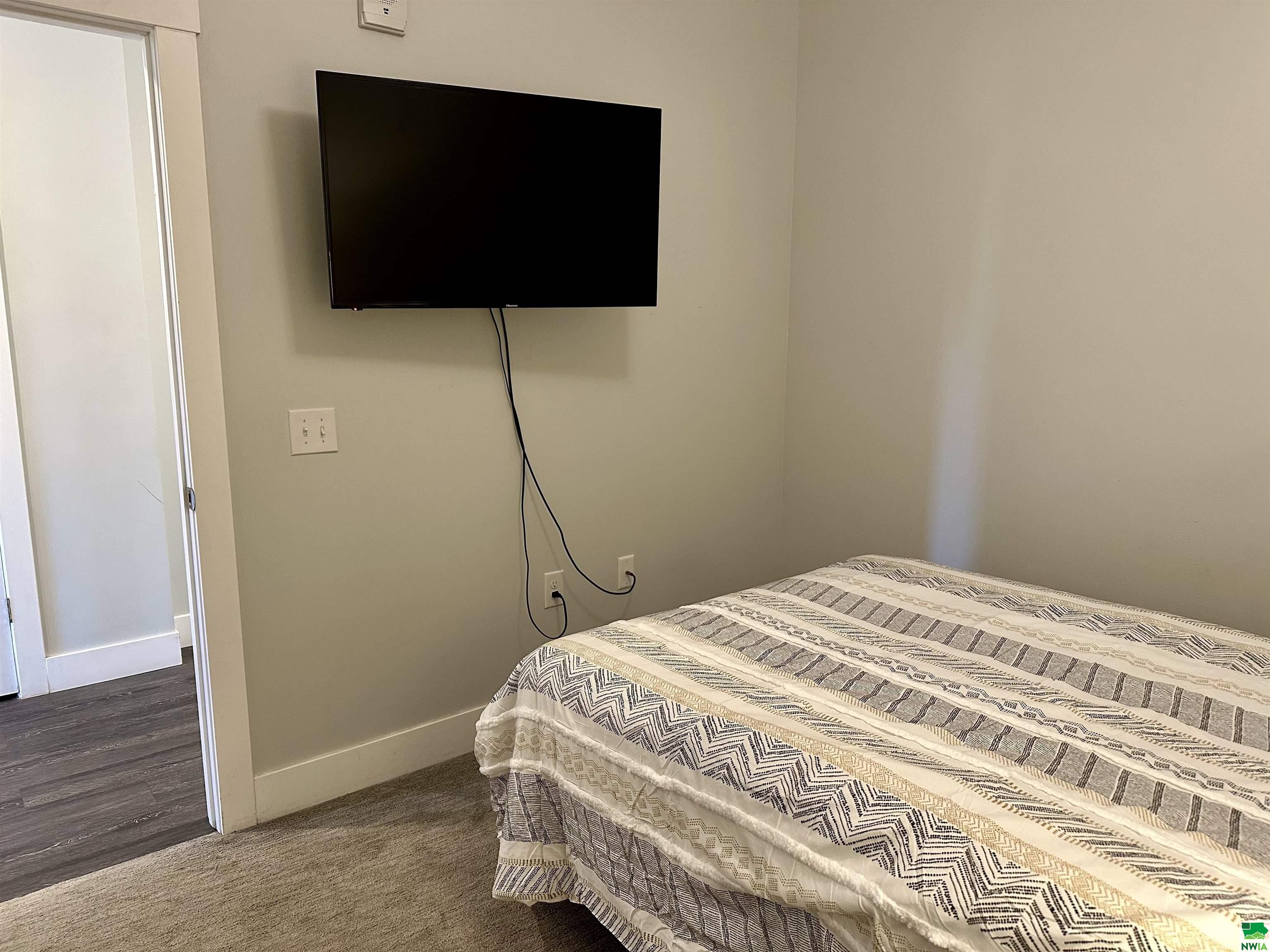 MLS #828177