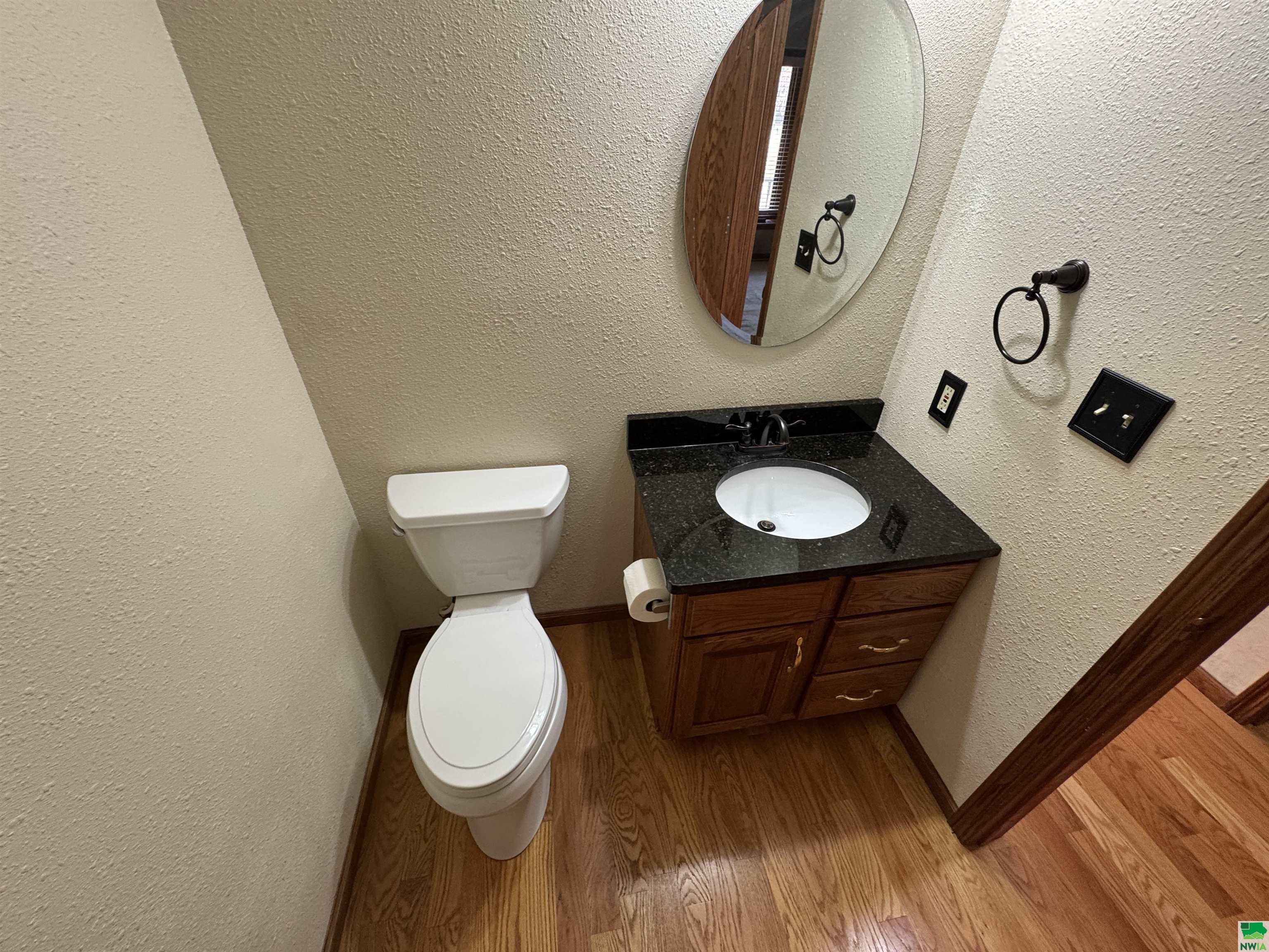 MLS #828180