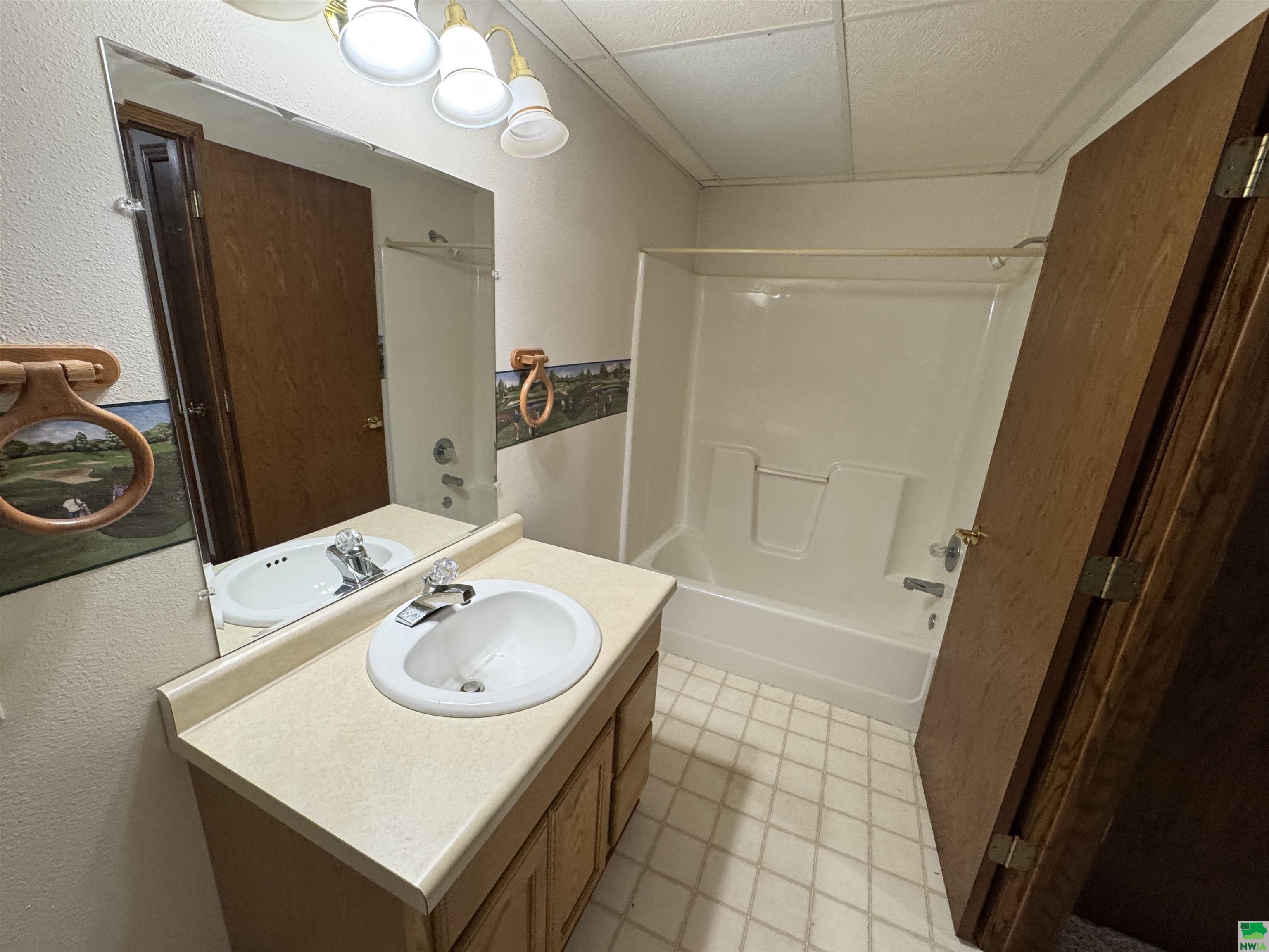 MLS #828180