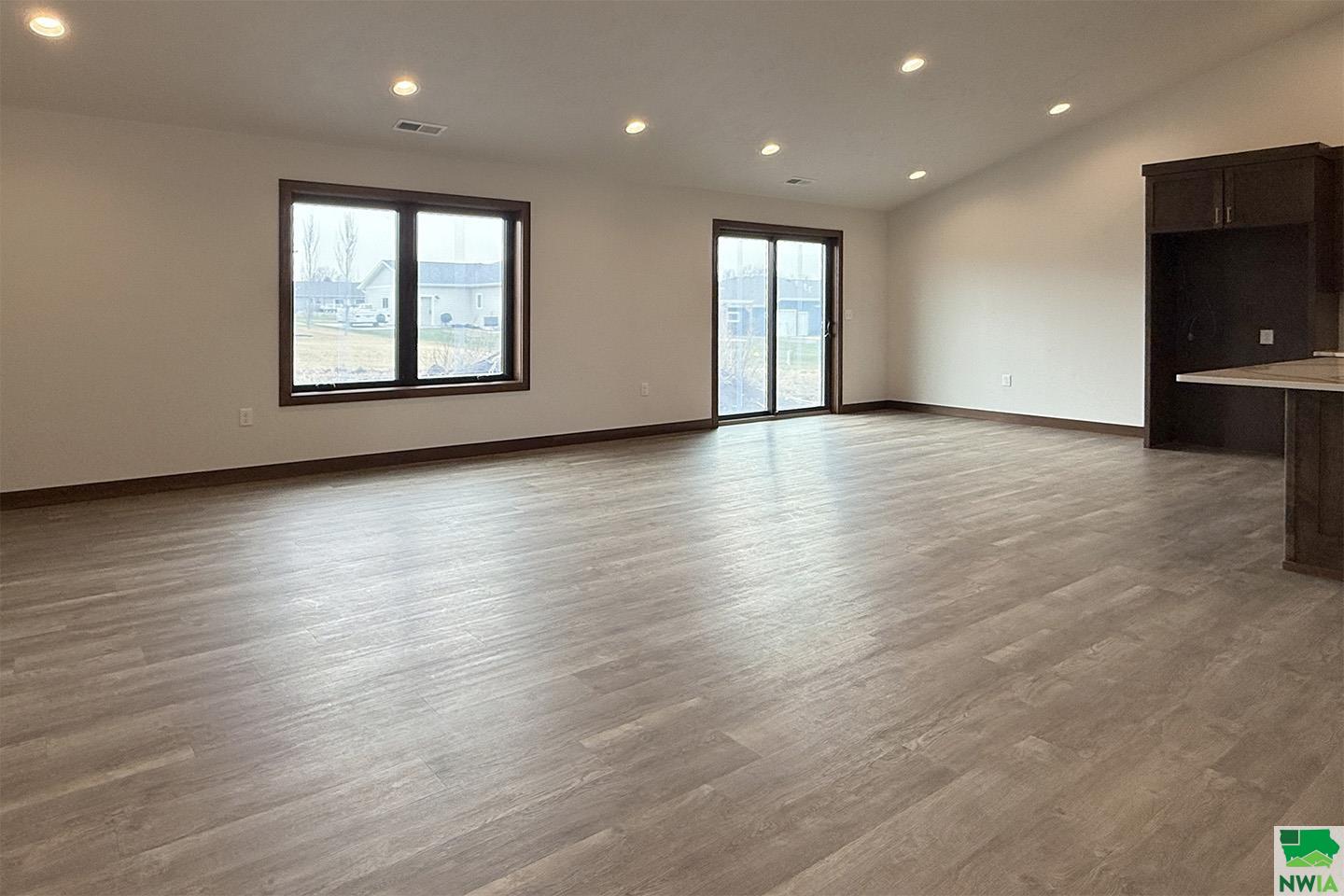 MLS #828181