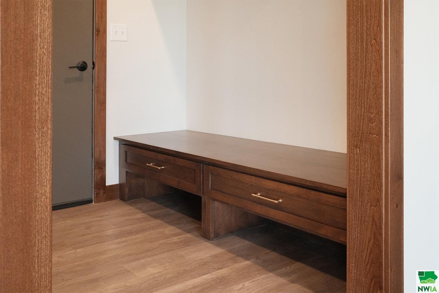 MLS #828181