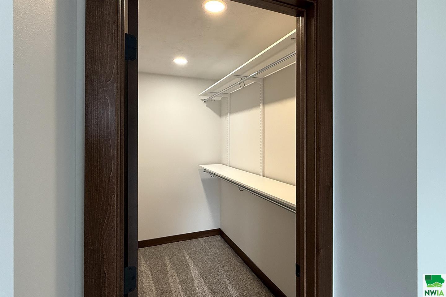 MLS #828181