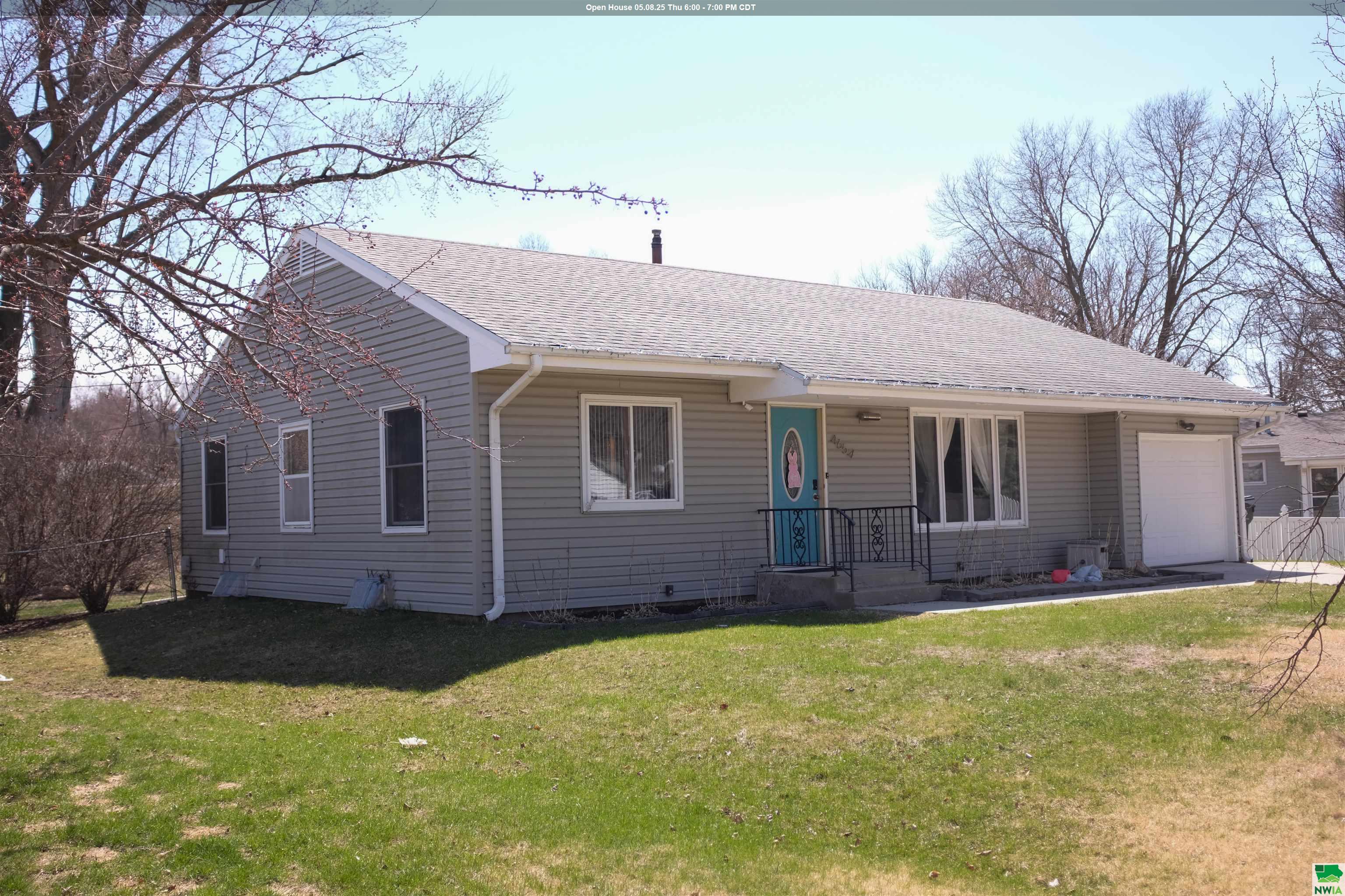 4654 MEADOW LN, Sioux City, IA 51104 