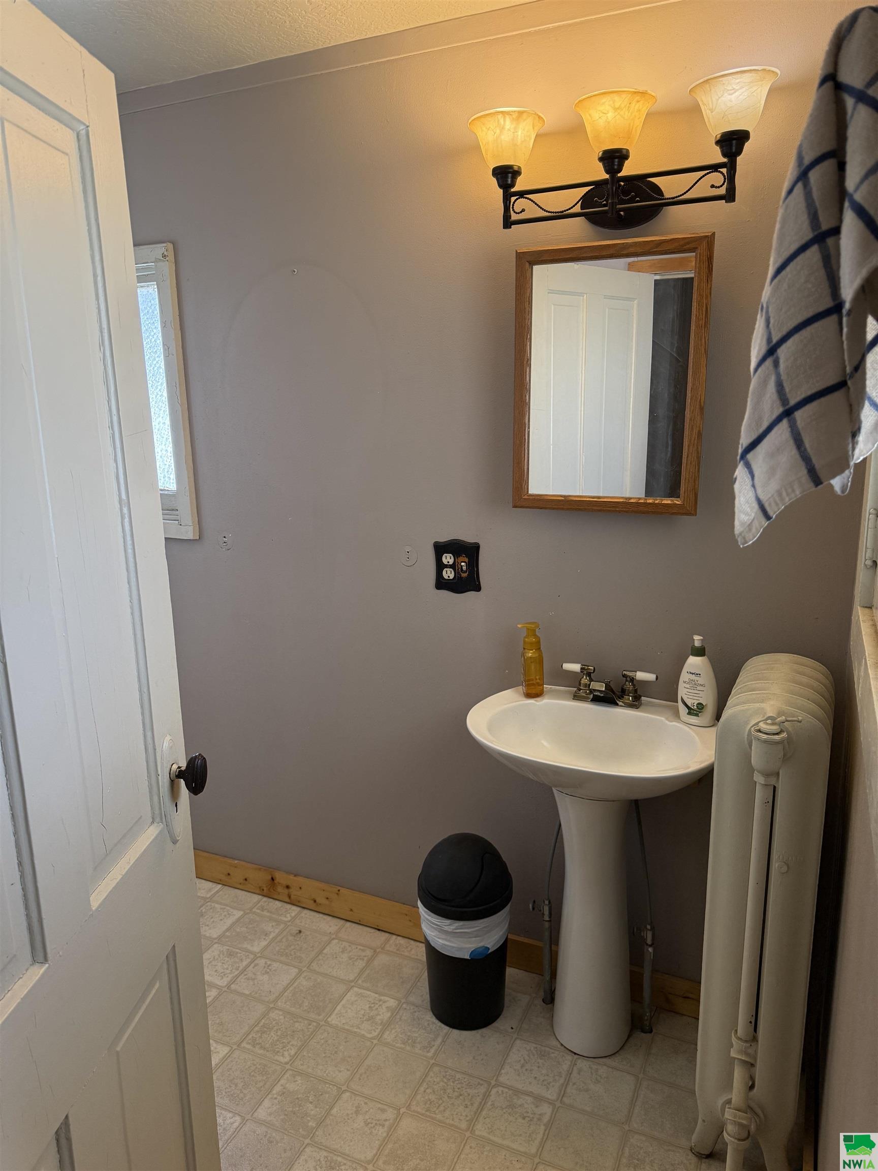 MLS #828190