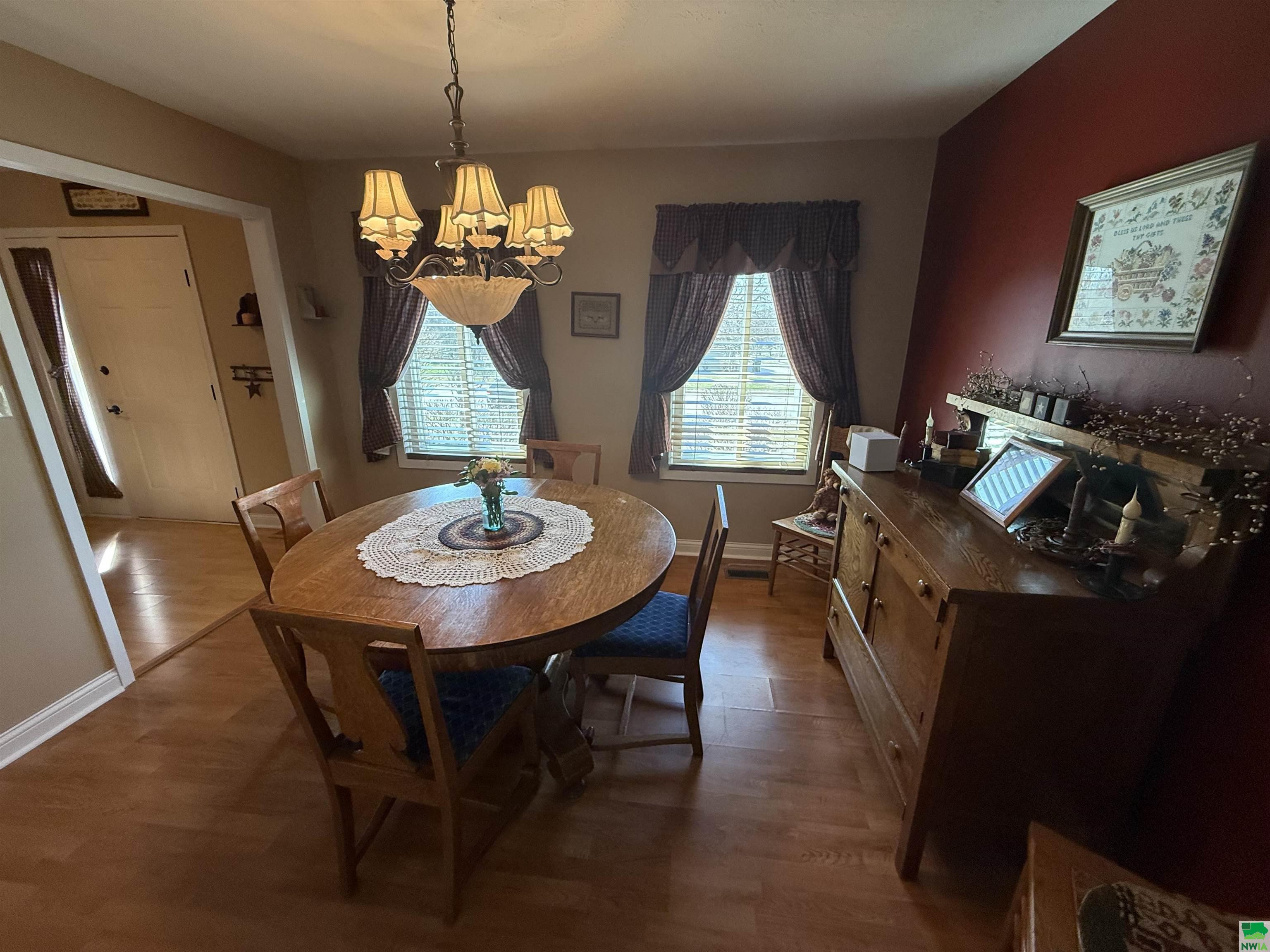 MLS #828195