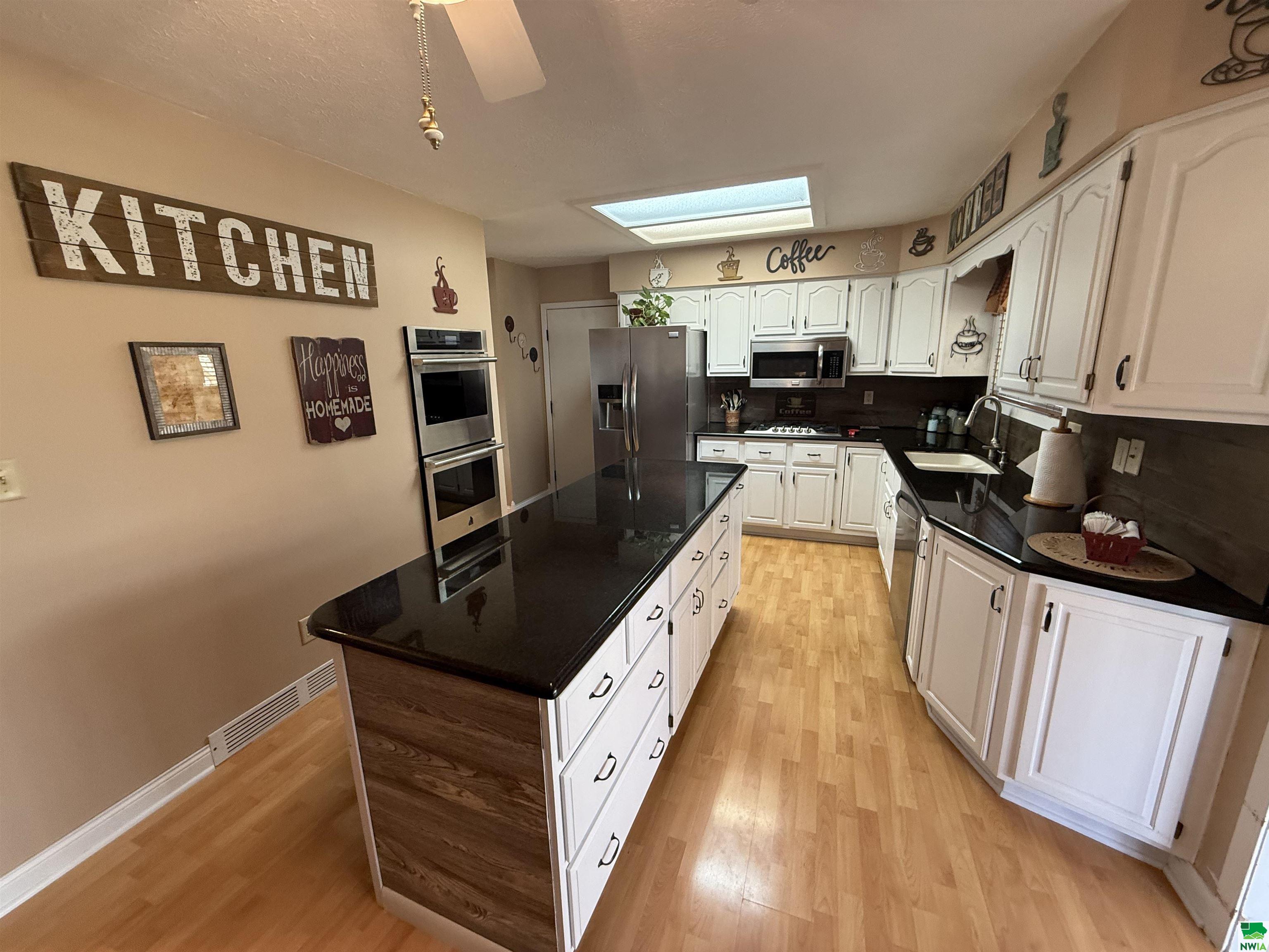 MLS #828195