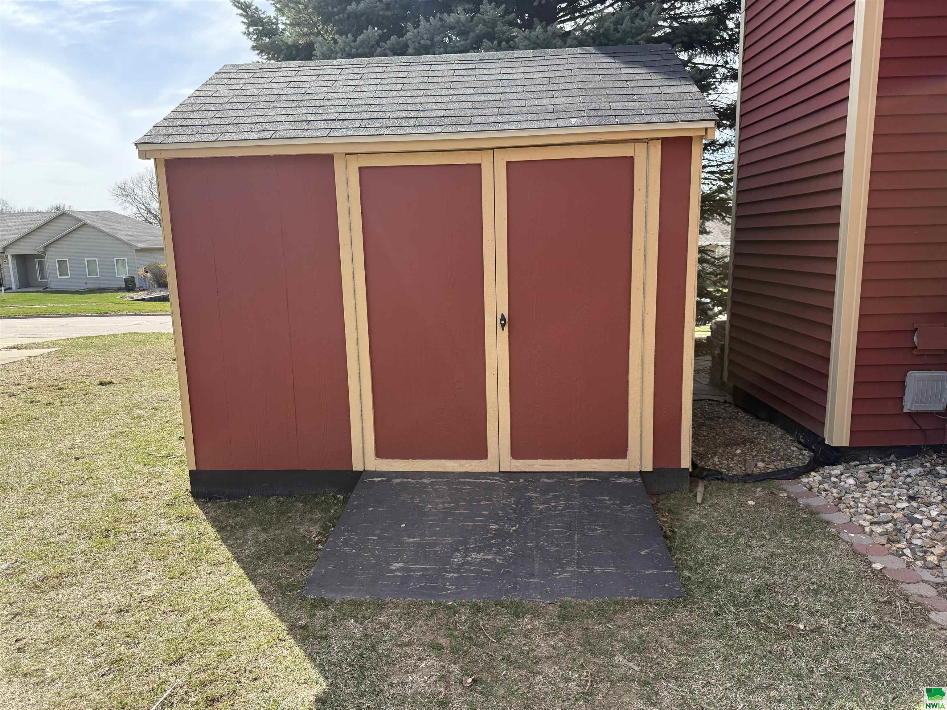 MLS #828195