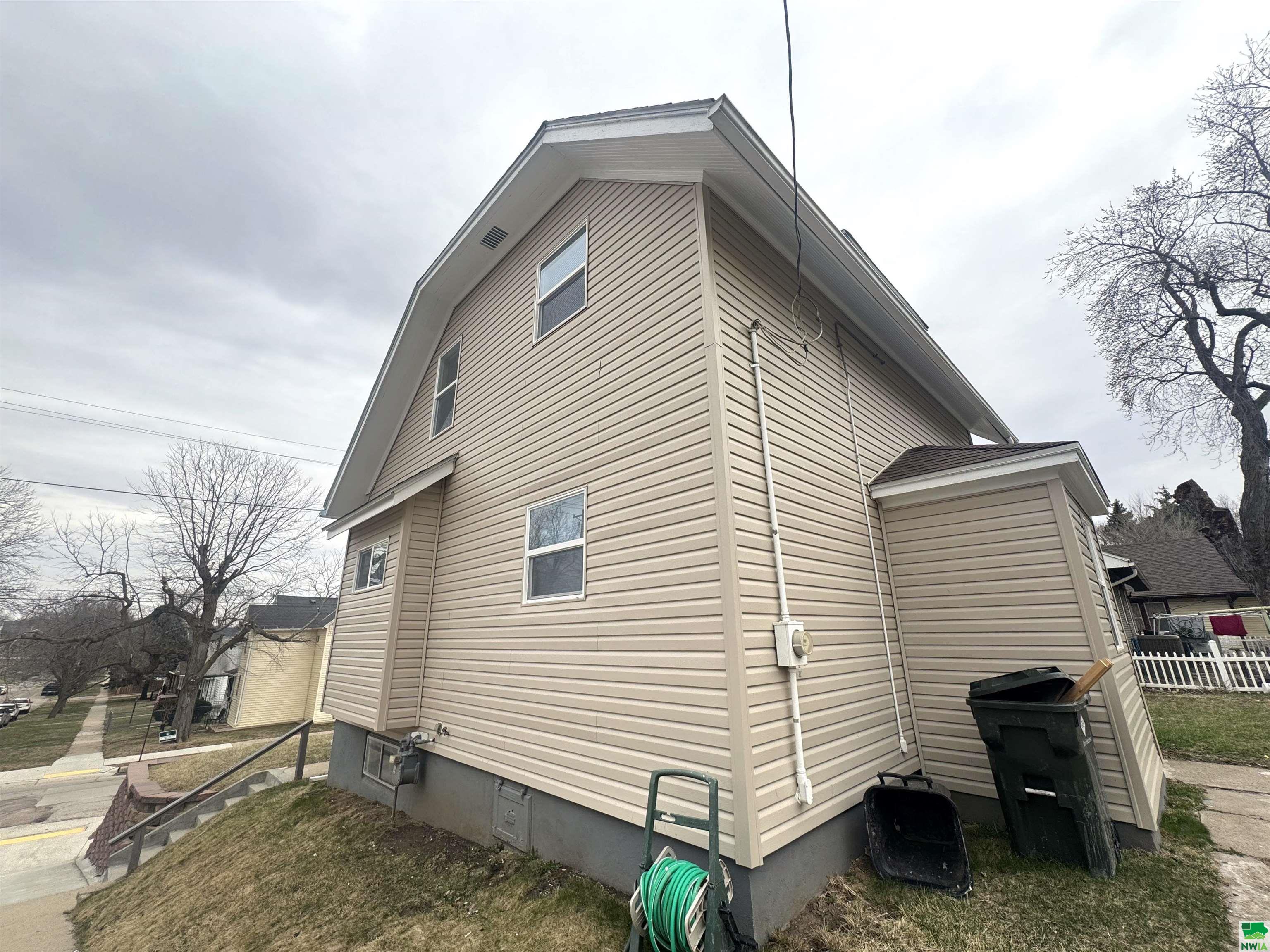 MLS #828196