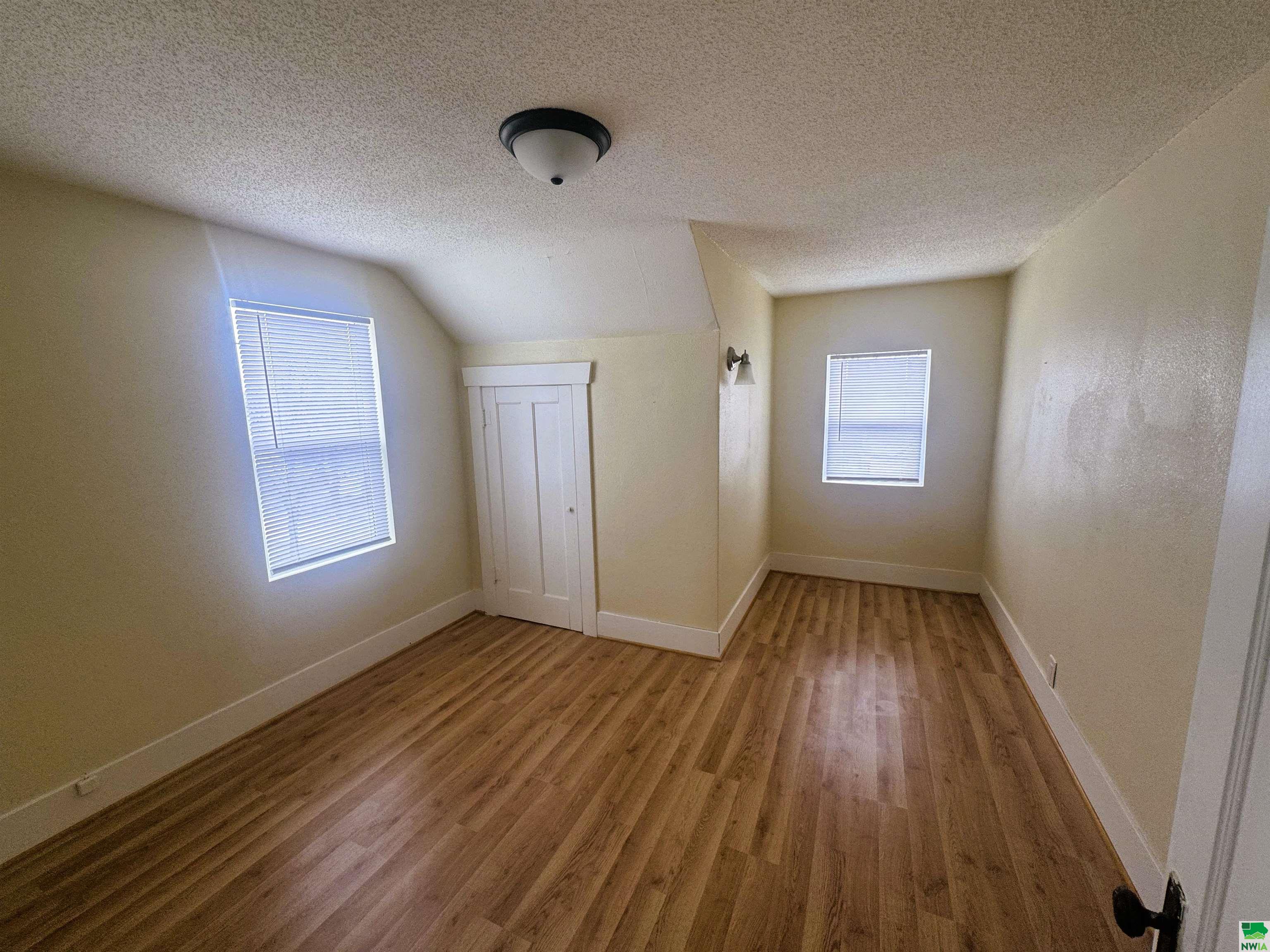 MLS #828196