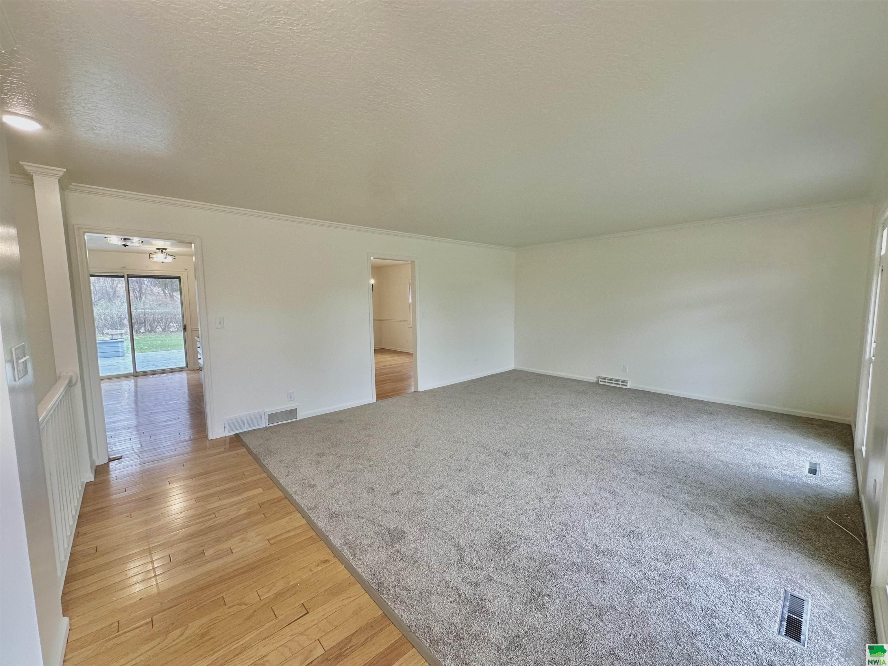 MLS #828201