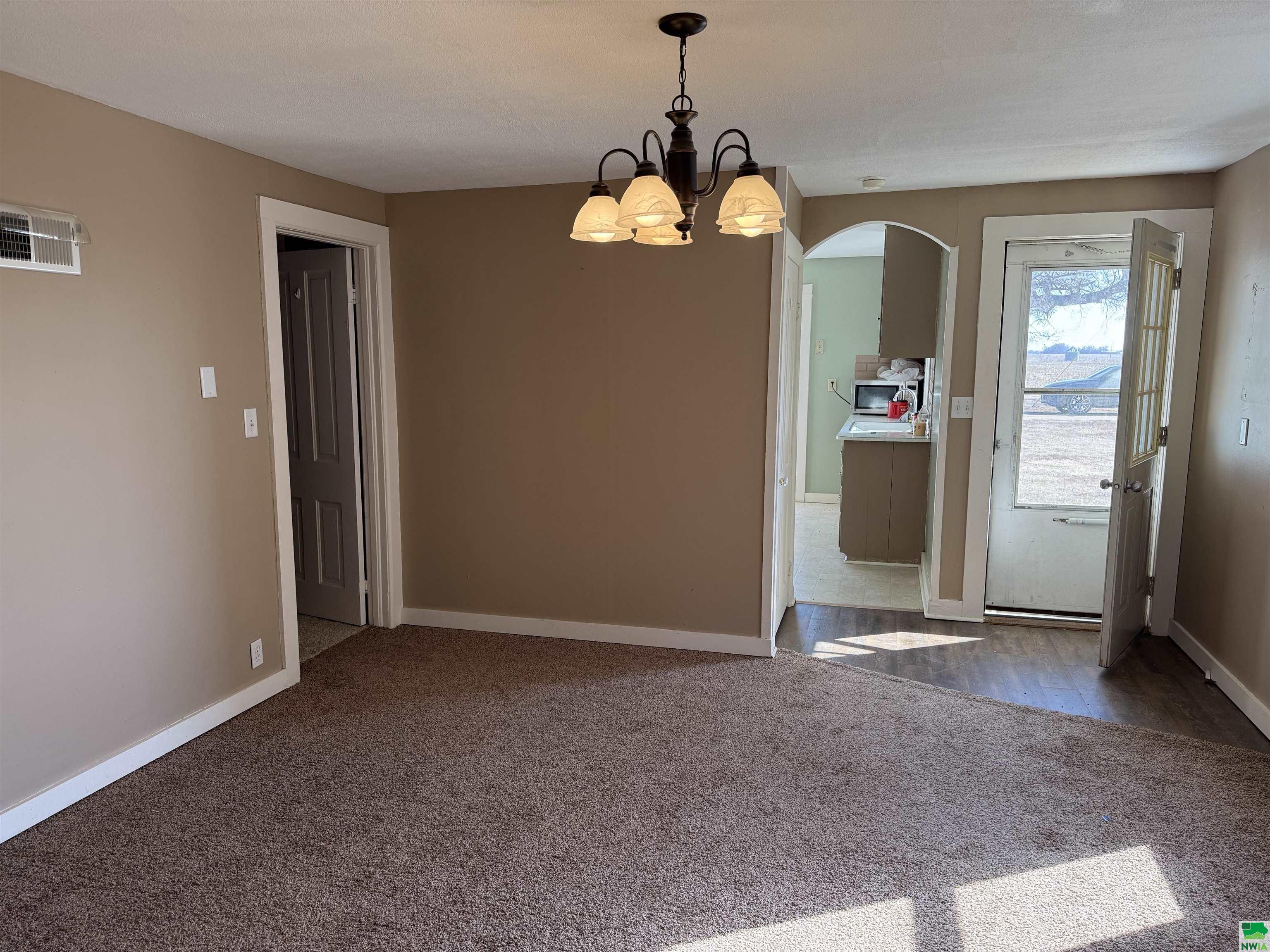 MLS #828202