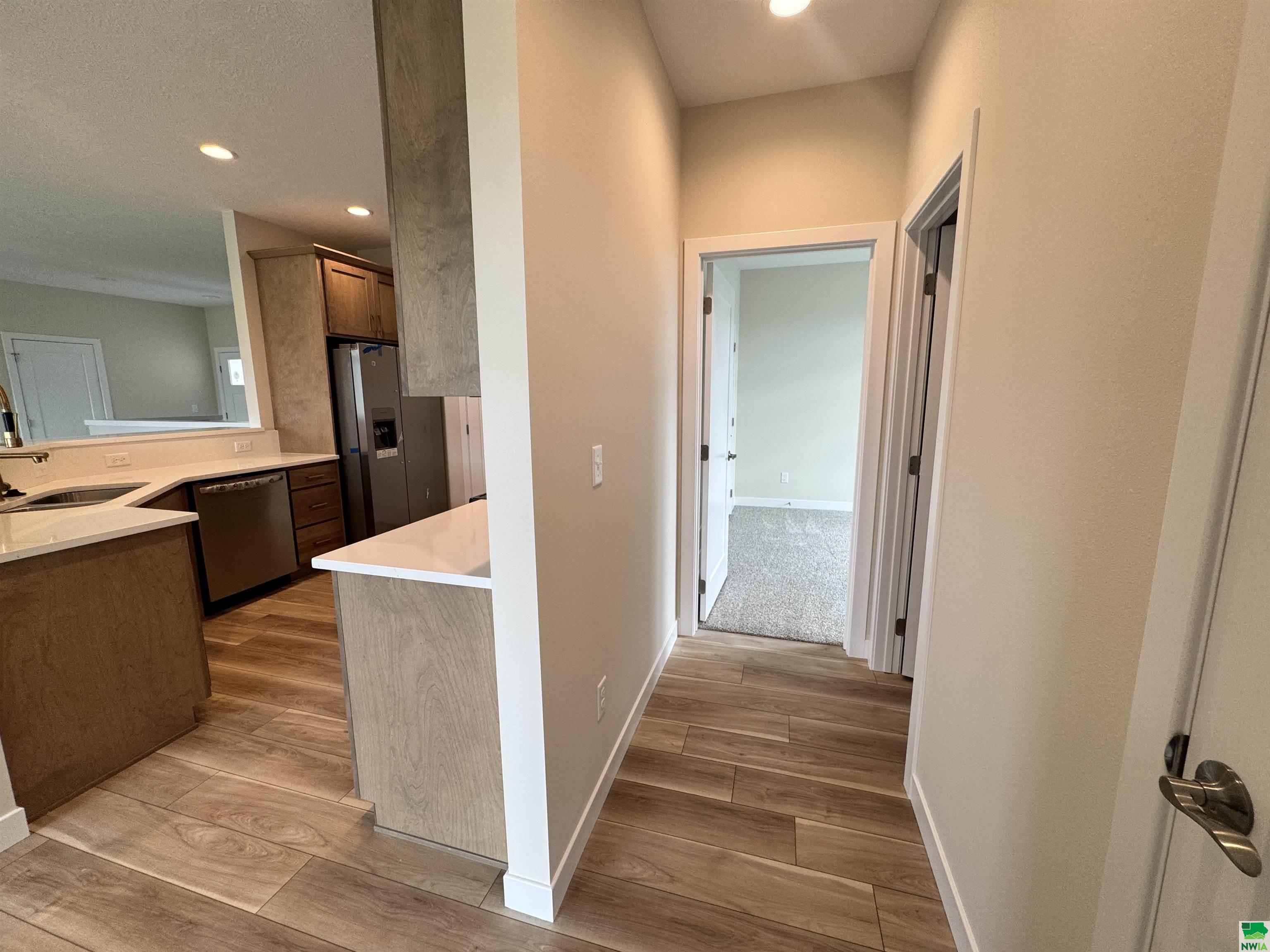 MLS #828205