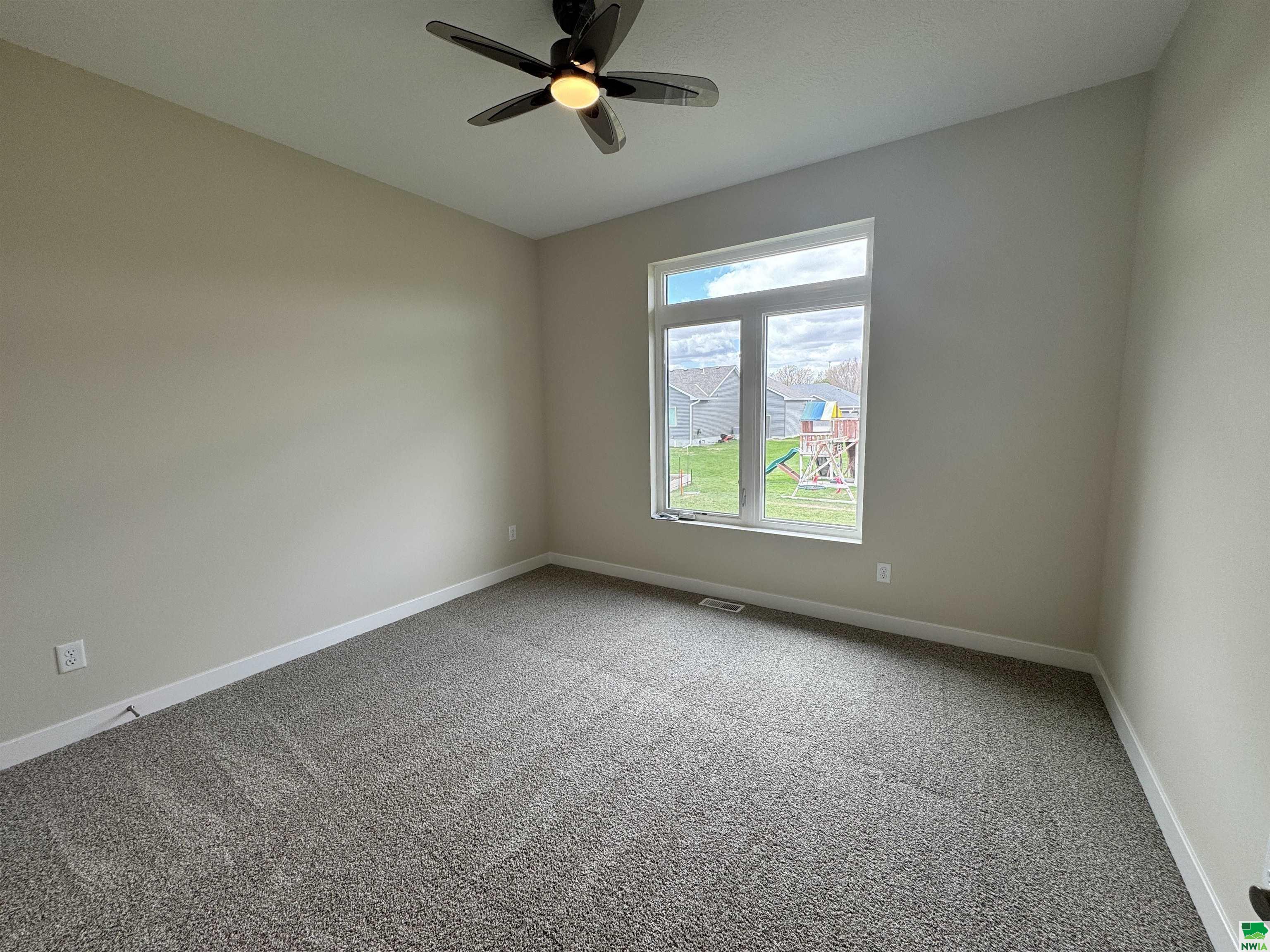 MLS #828205