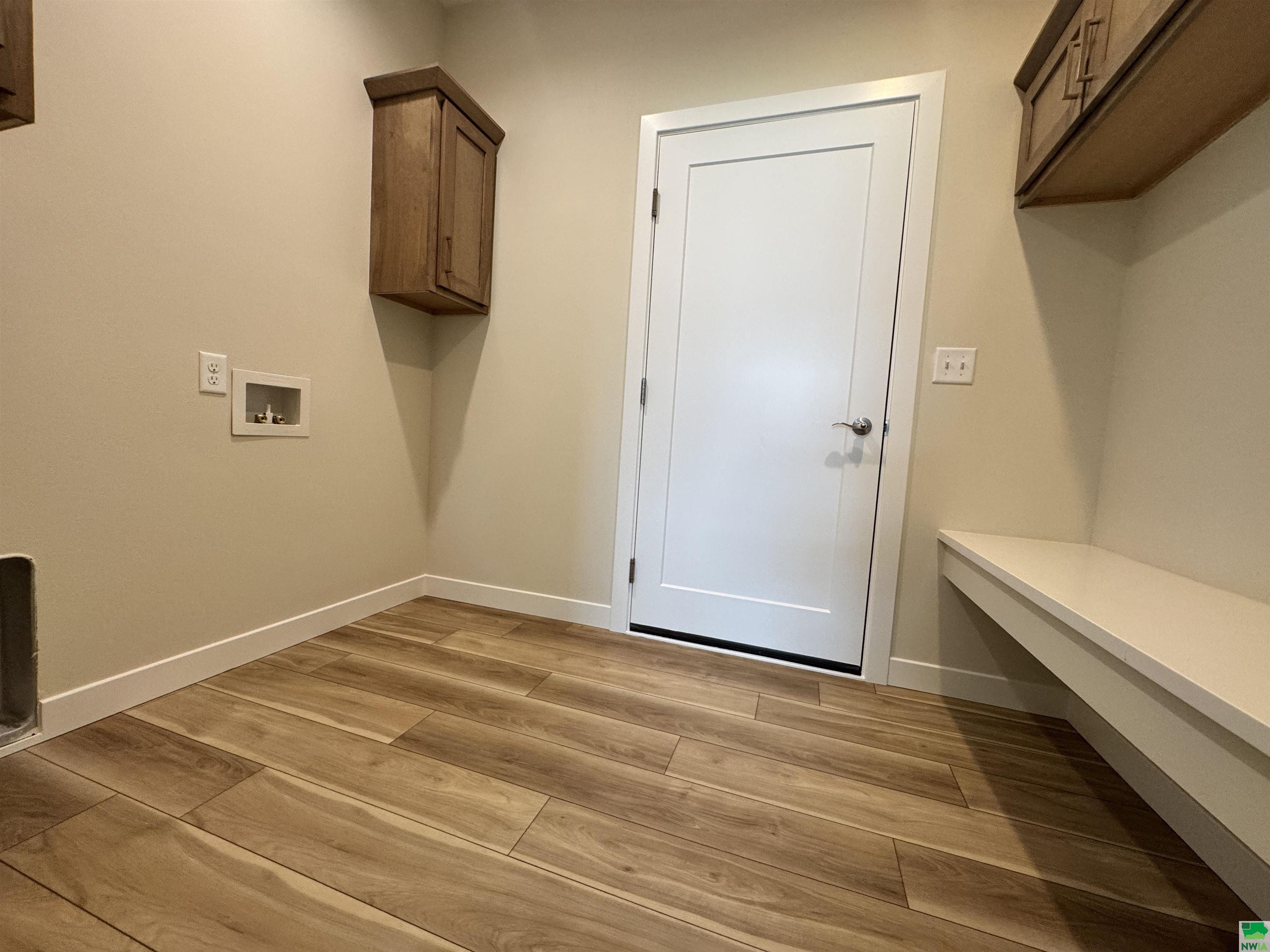 MLS #828205