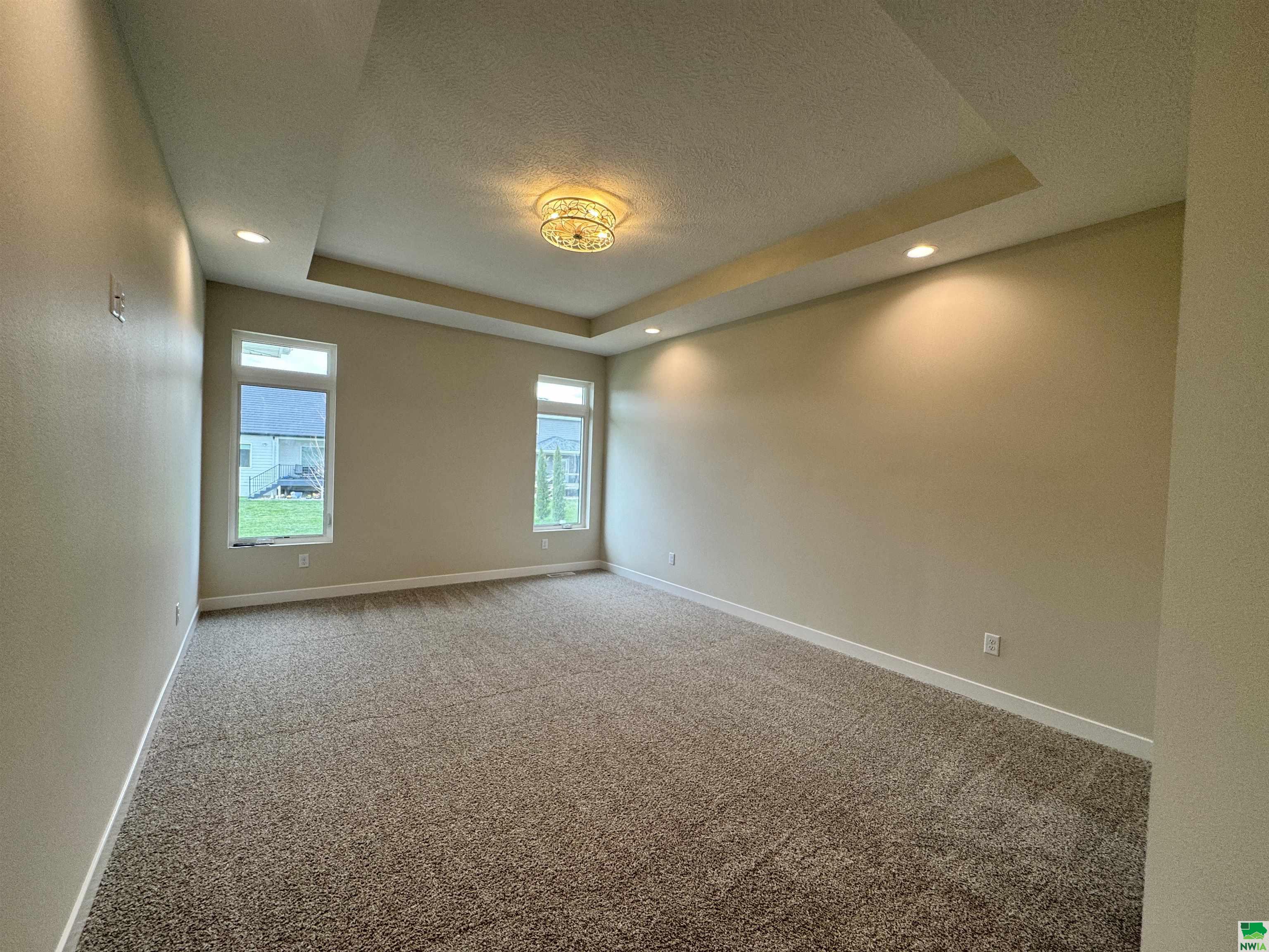 MLS #828205