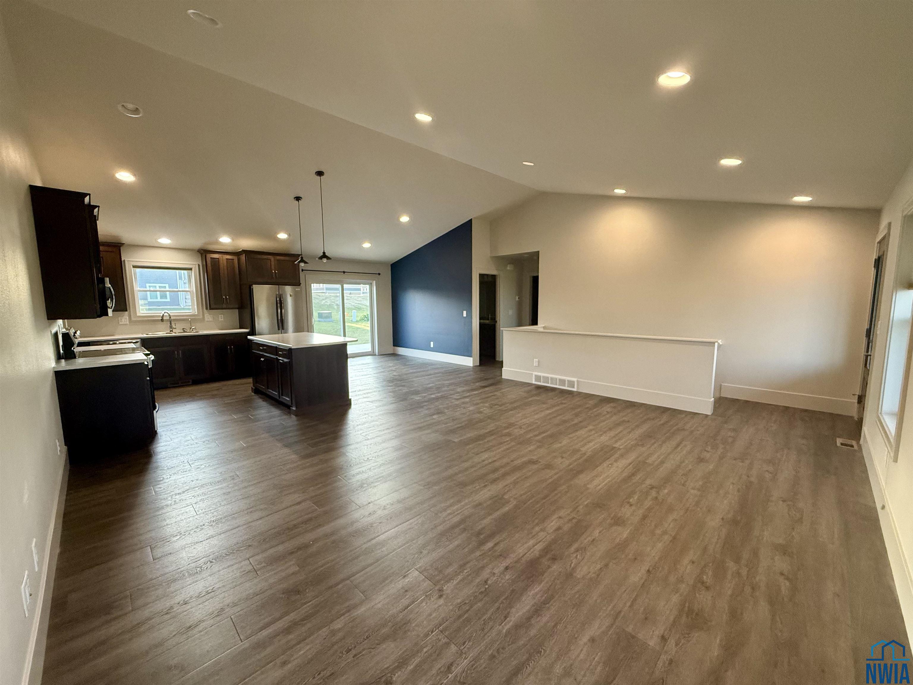 MLS #828206