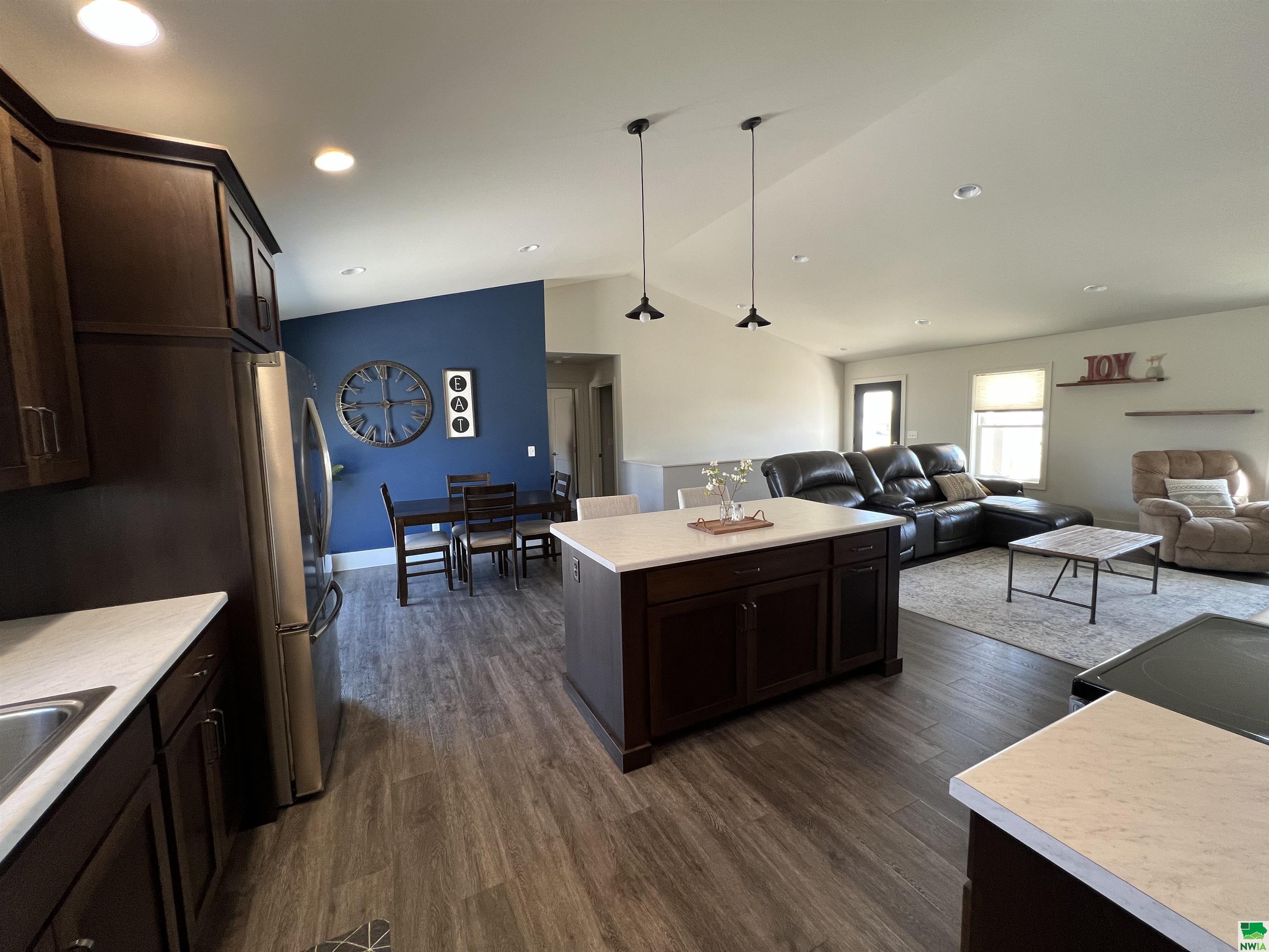 MLS #828206