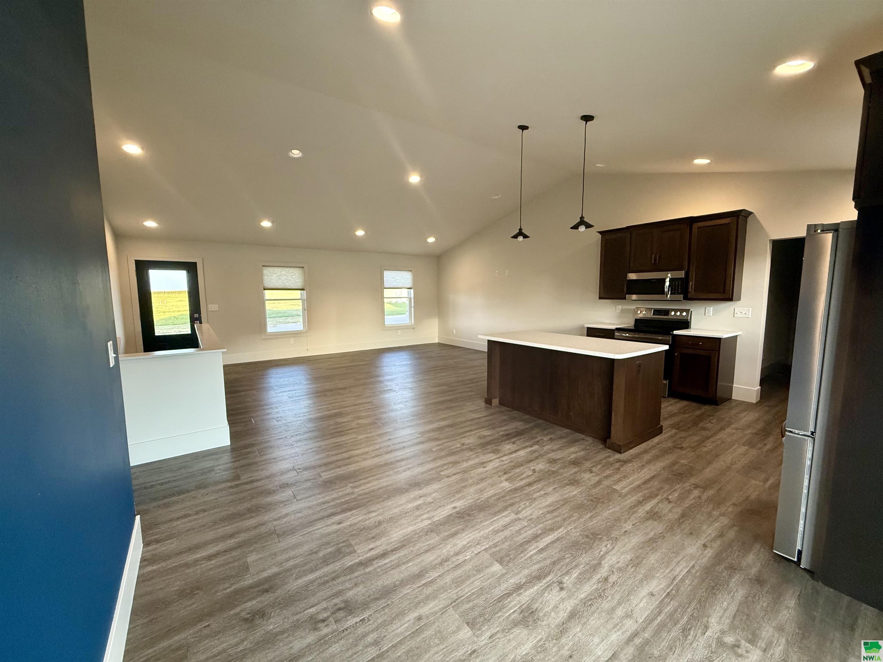 MLS #828206