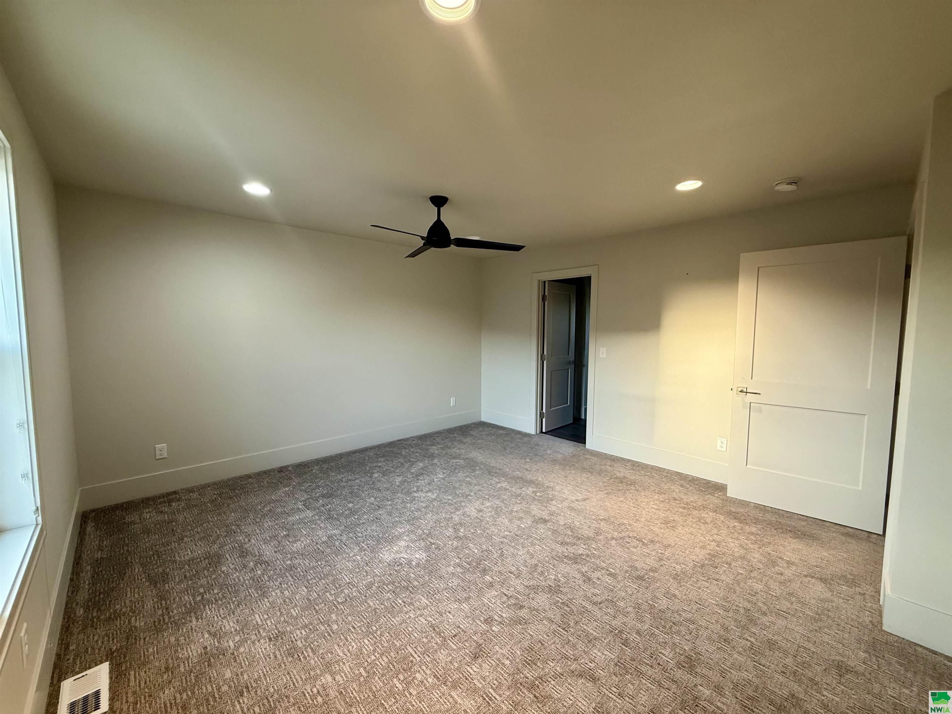 MLS #828206