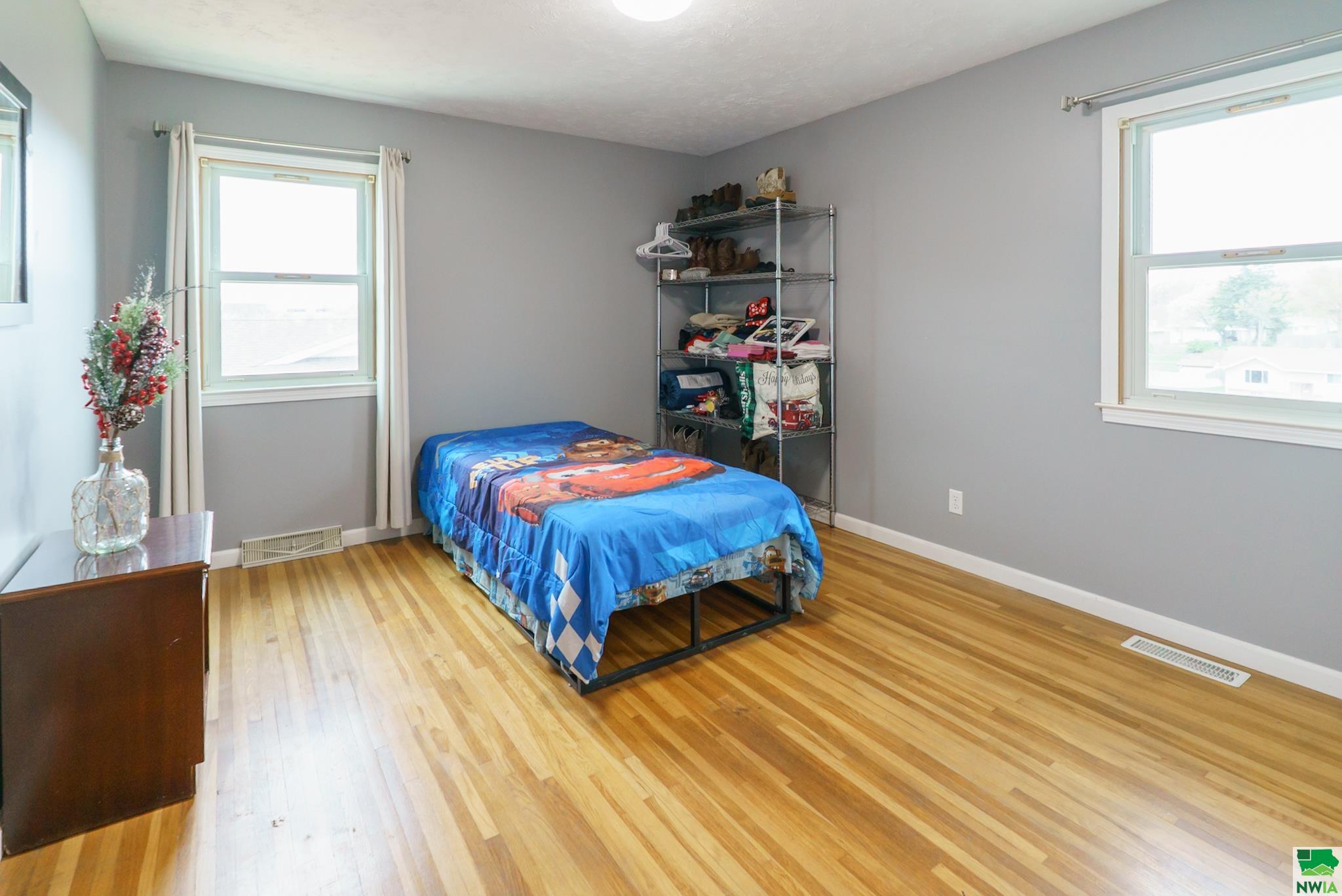 MLS #828207